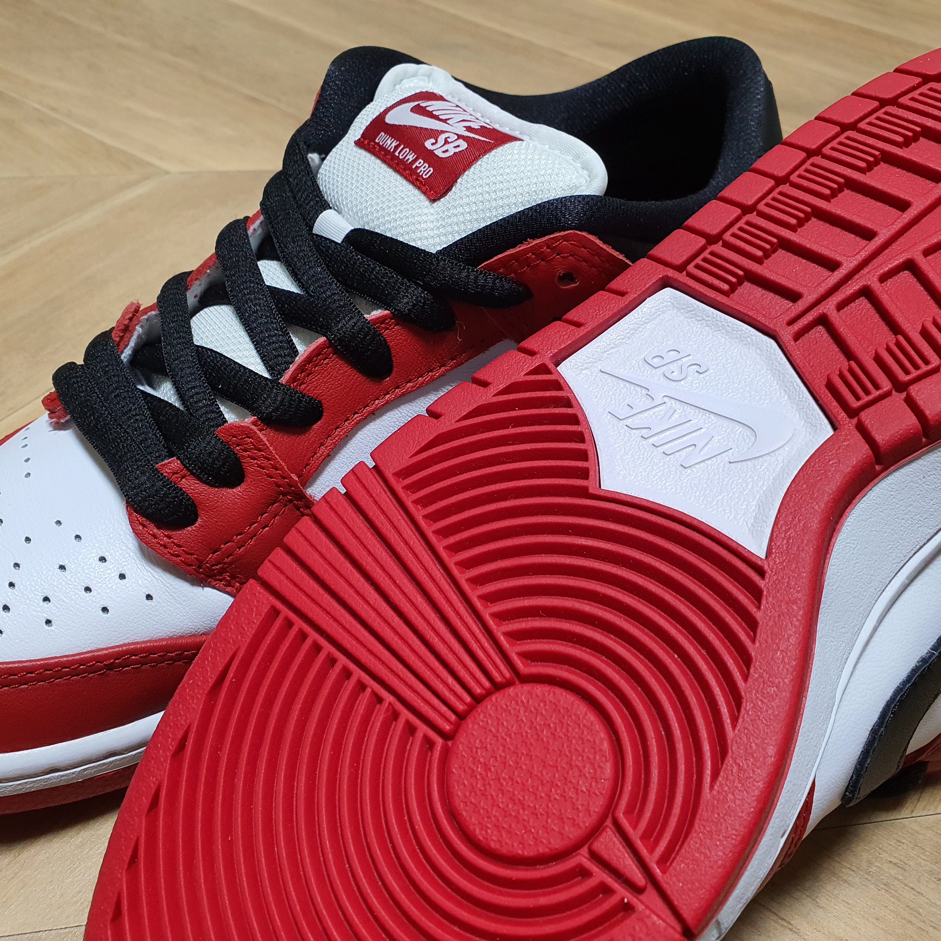 Nike SB Dunk Low Pro Chicago 착용 스타일 - 3