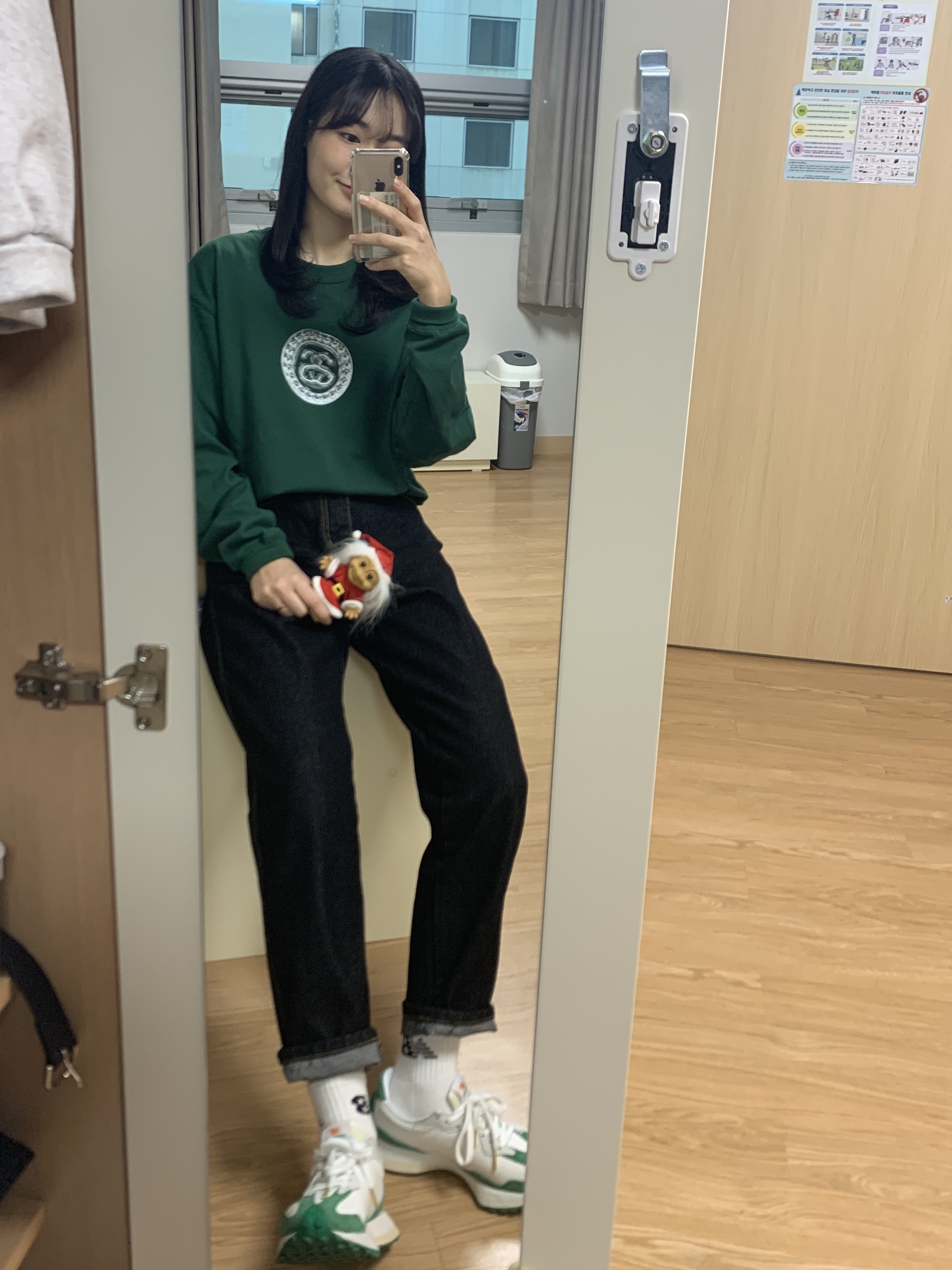 New Balance x Casablanca 327 Idealist Green, Nike x Stussy Big Swoosh LS T-Shirt Green - Asia 착용 스타일
