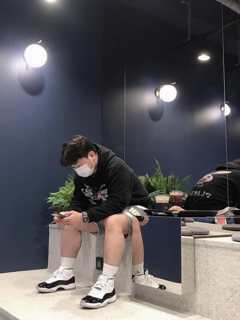 Jordan 11 Retro Concord 2018 착용 스타일