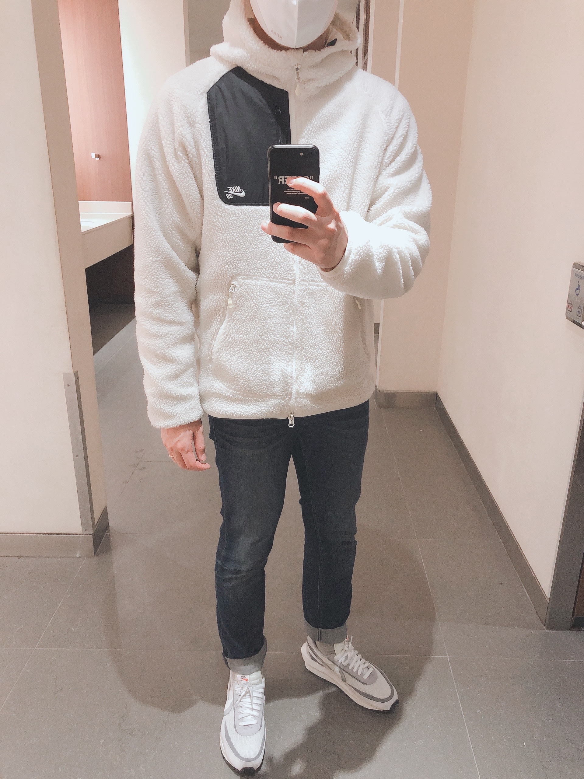 Nike x Sacai LDWaffle Summit White 착용 스타일