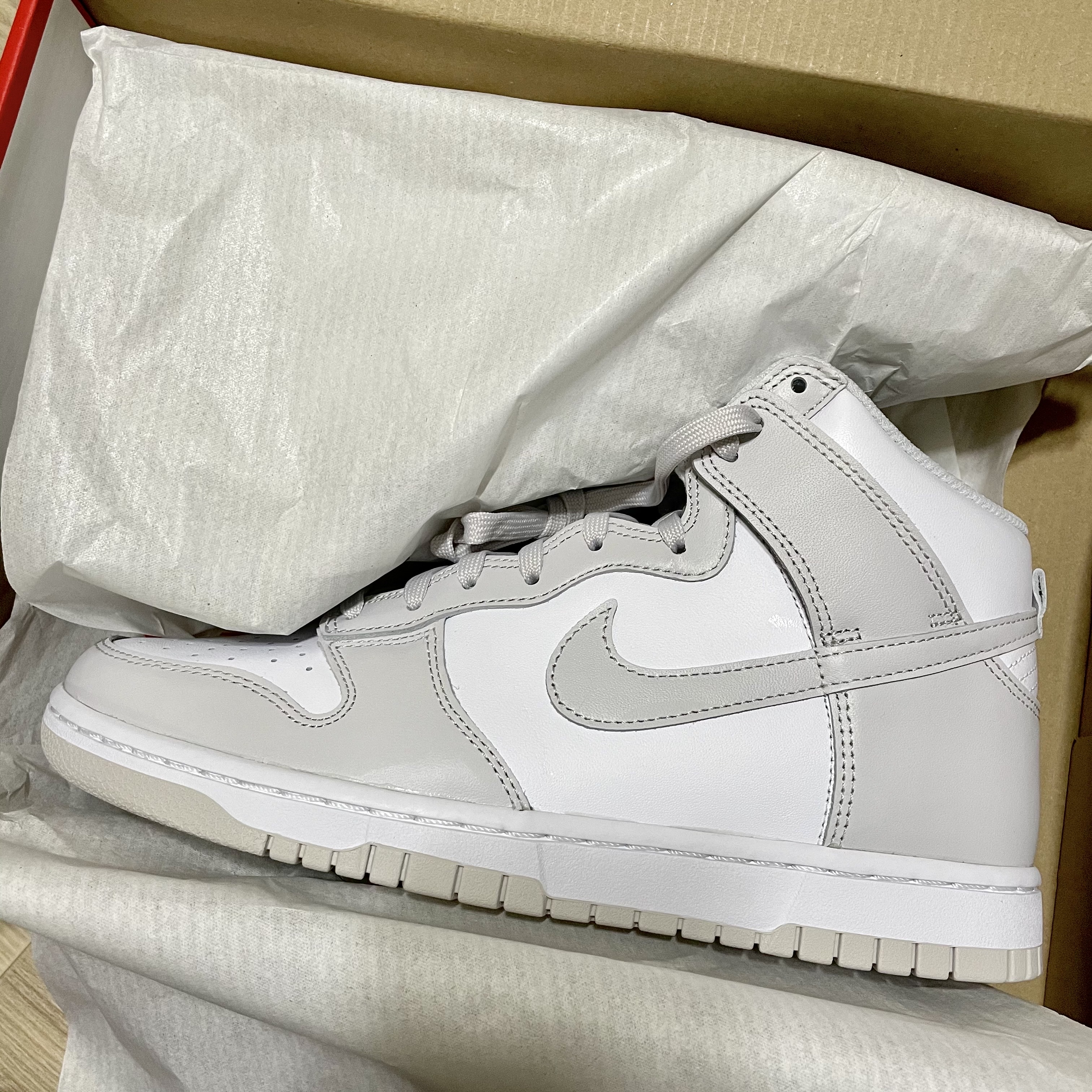 Nike Dunk High Retro Vast Grey 착용 스타일