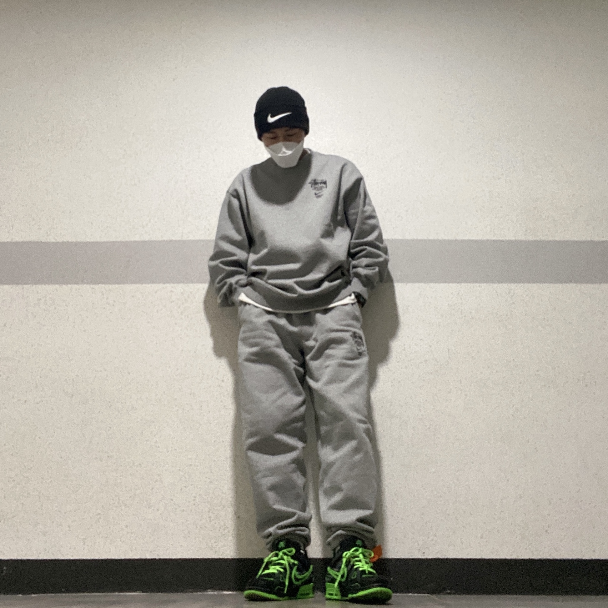 Nike x Off-White Air Rubber Dunk Green Strike, Nike x Stussy Cuff Beanie 착용 스타일