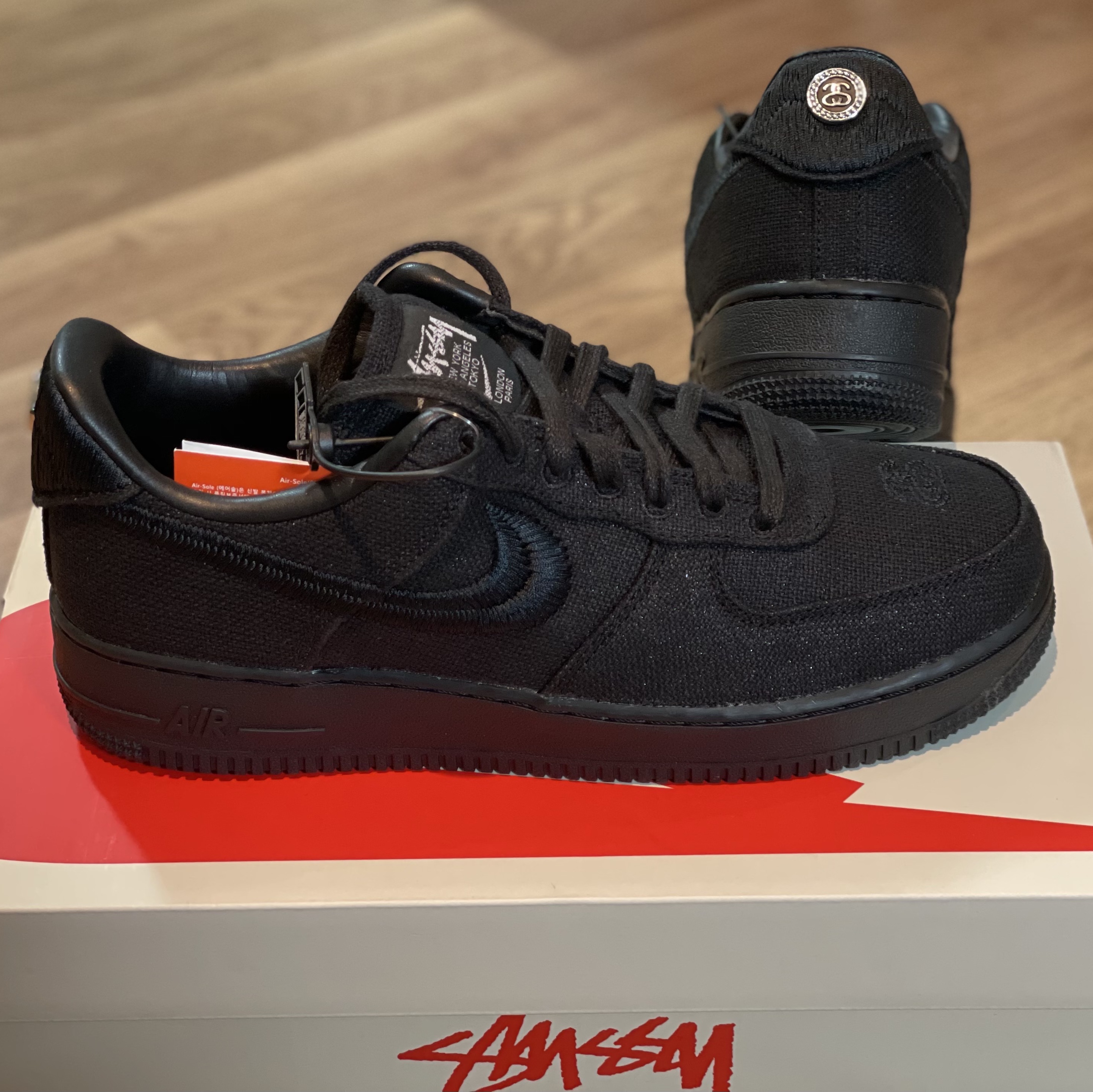 Nike x Stussy Air Force 1 Low Triple Black 착용 스타일