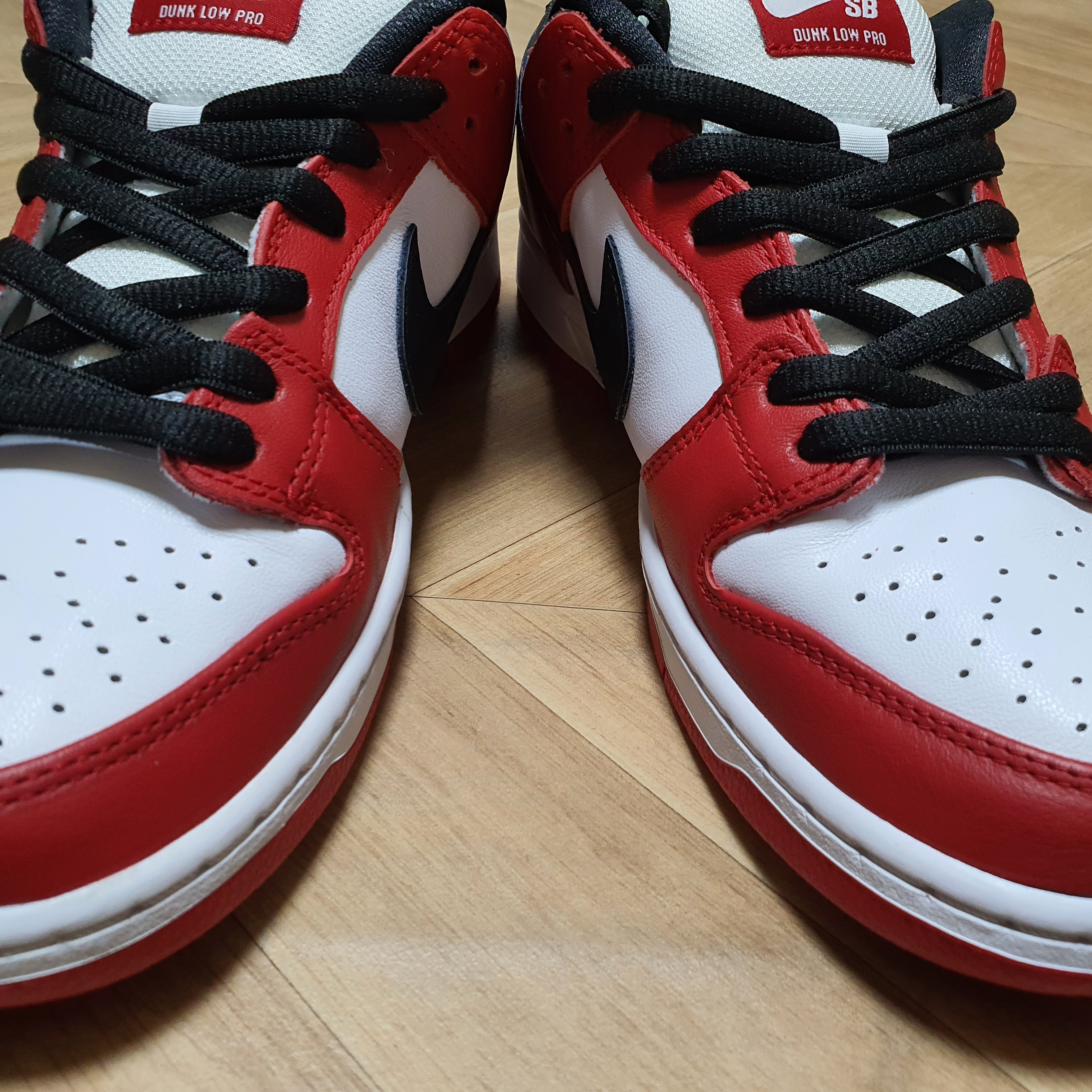 Nike SB Dunk Low Pro Chicago 착용 스타일 - 2