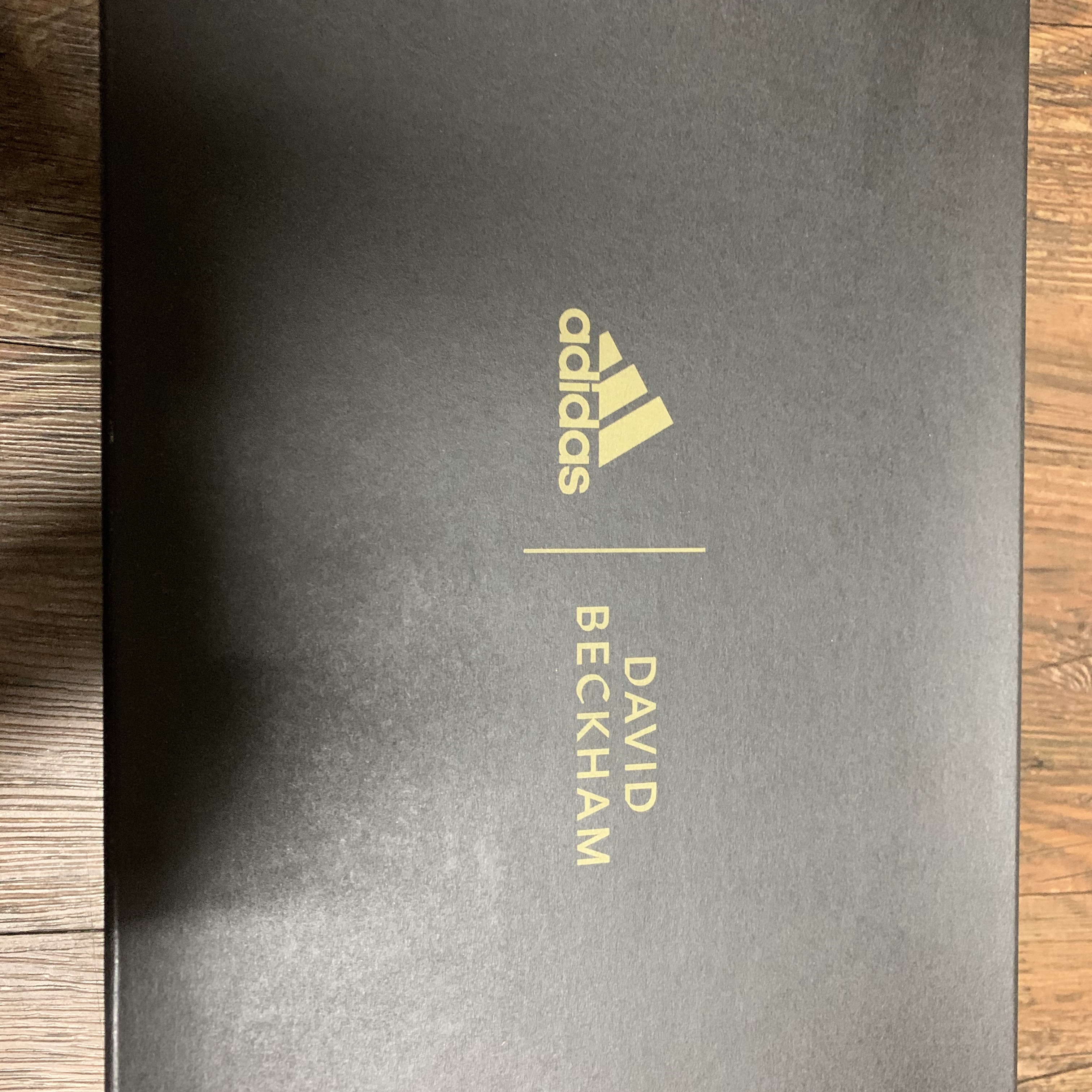 Adidas Ultraboost 19 David Beckham Triple Crown 20th Anniversary, Essentials 3D Silicon Applique Pullover Hoodie Dark Slate/Black 2020 착용 스타일 - 3