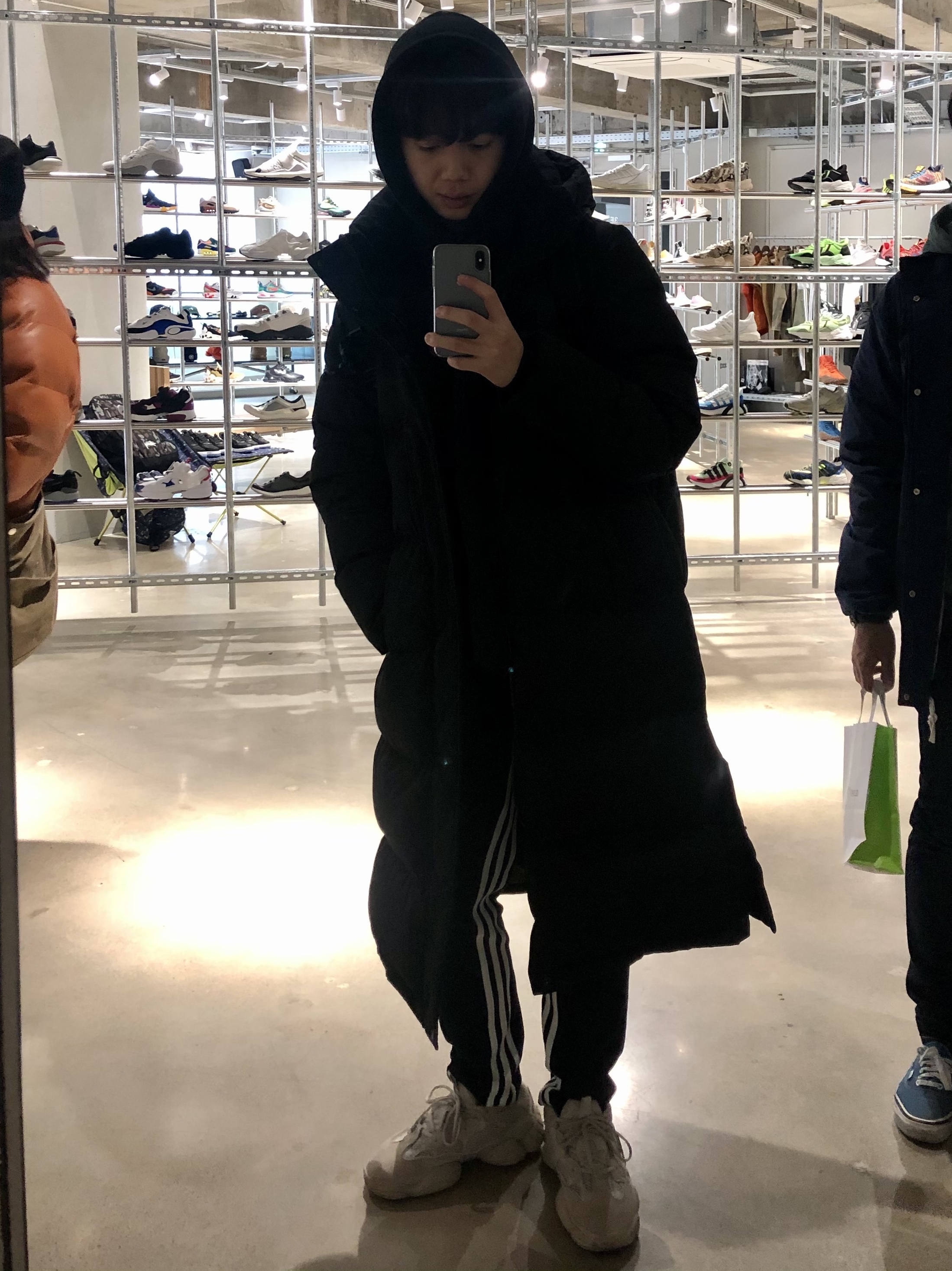 Adidas Yeezy 500 Blush 2018 착용 스타일