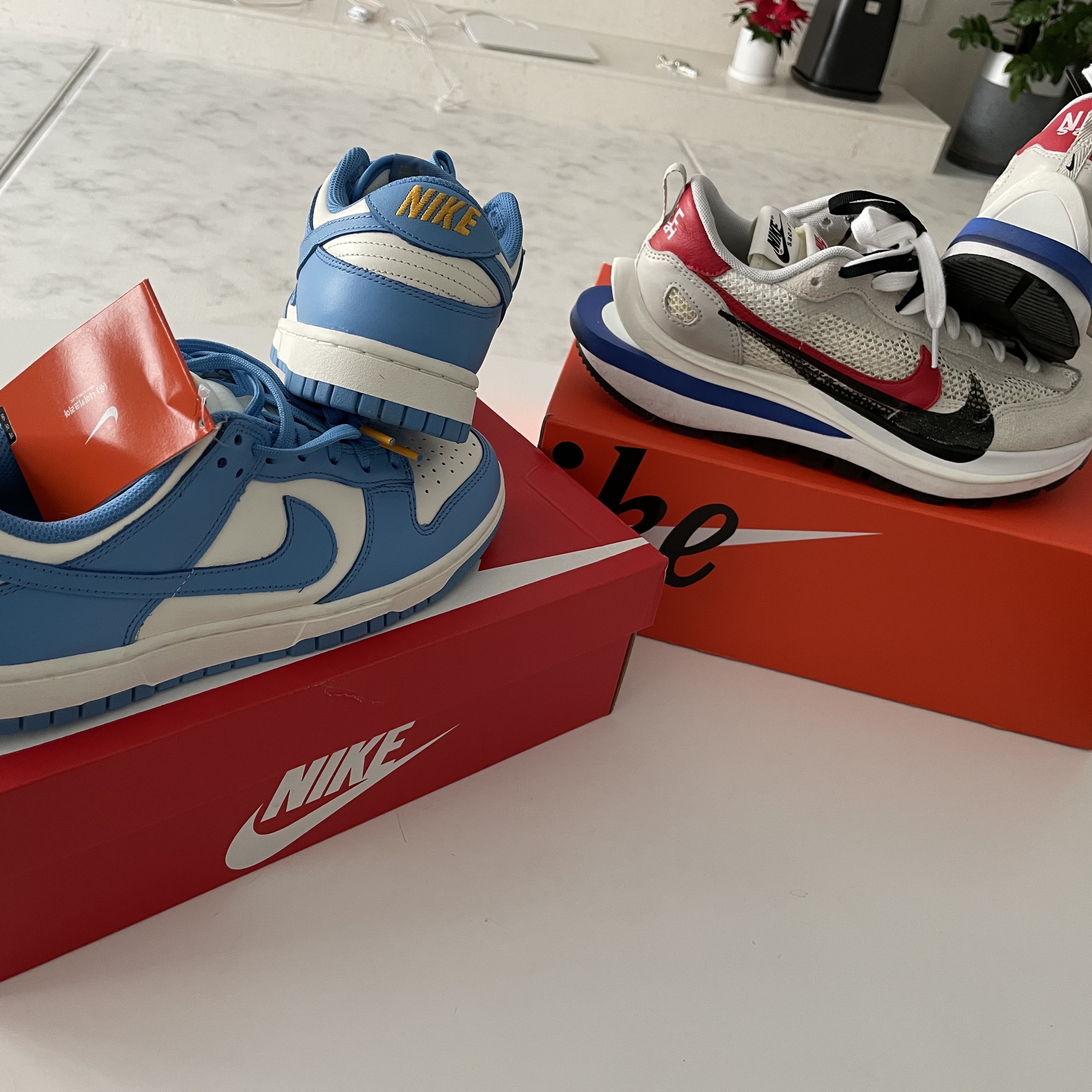 Nike x Sacai VaporWaffle Royal Fuchsia, (W) Nike Dunk Low Coast 착용 스타일