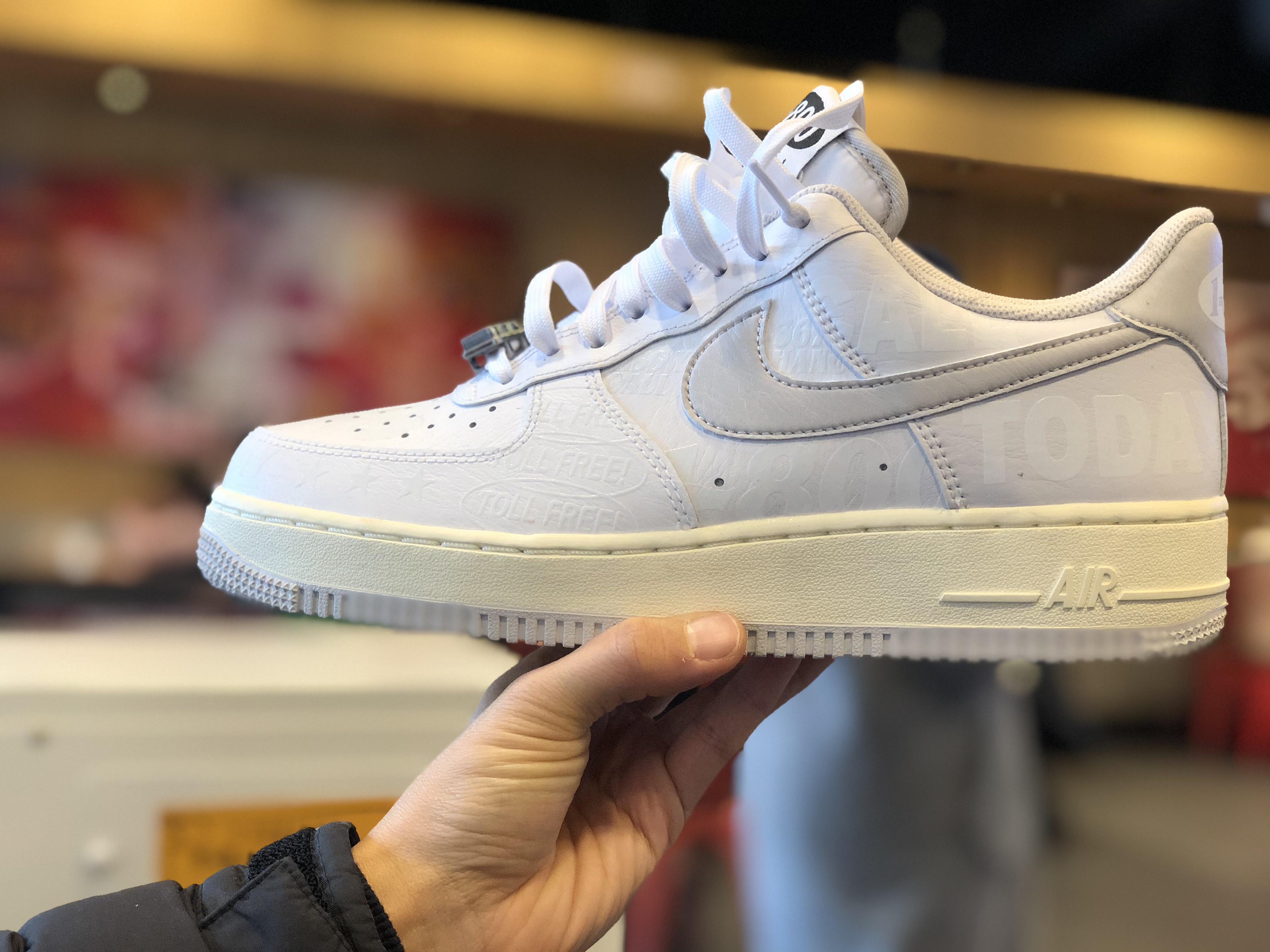 Nike Air Force 1 '07 Low 1-800 착용 스타일