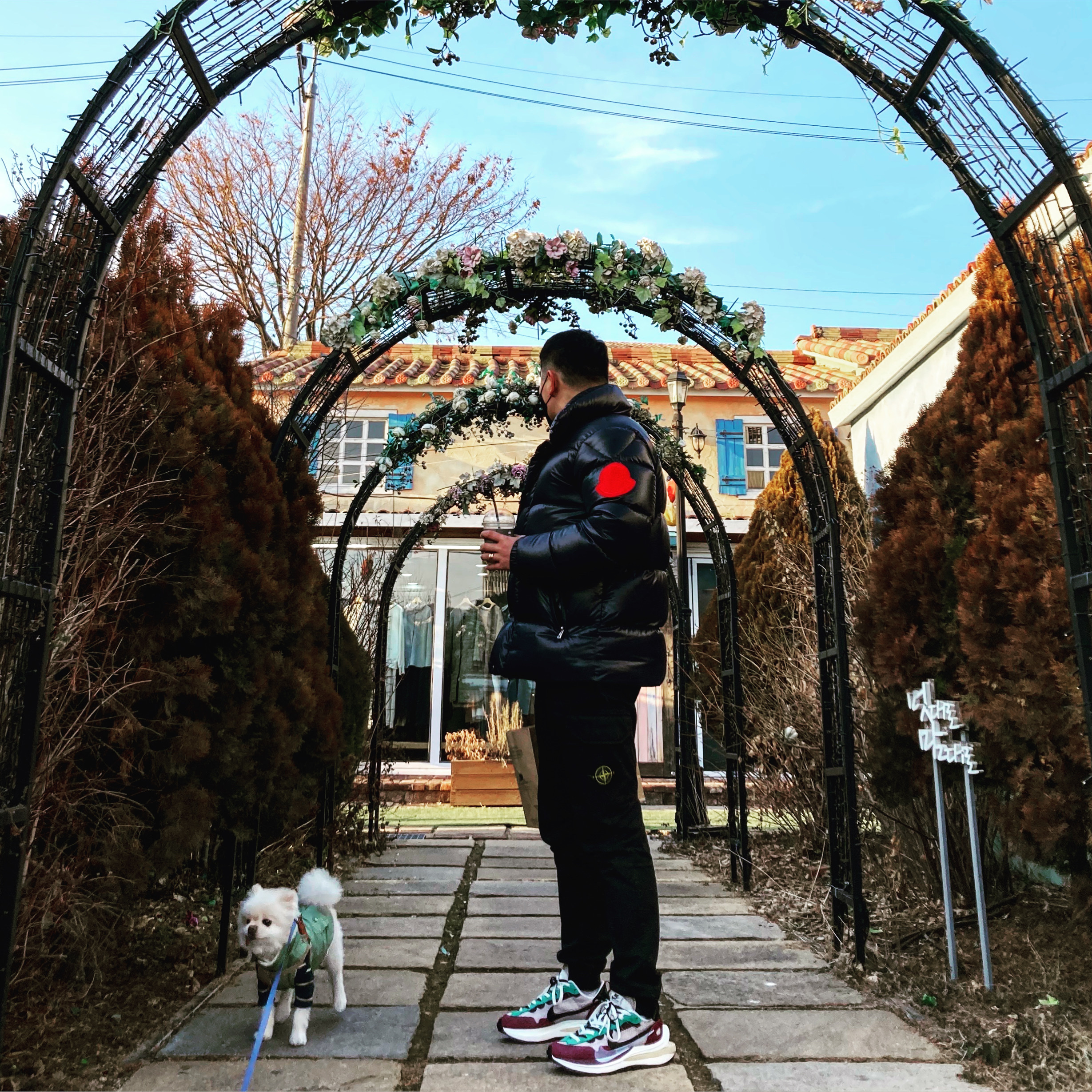 Nike x Sacai VaporWaffle String & Black Villain Red 착용 스타일