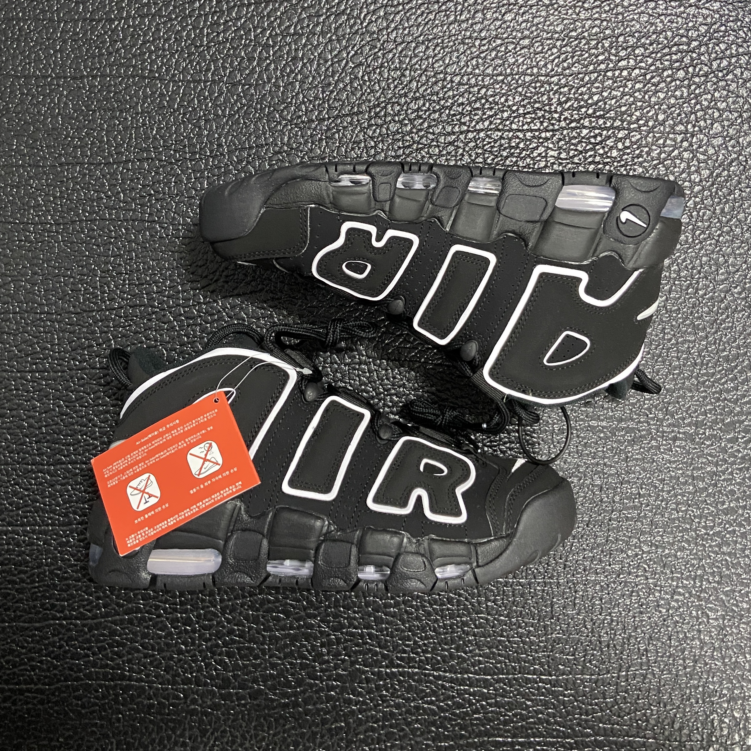 Nike Air More Uptempo Black White 2020 착용 스타일