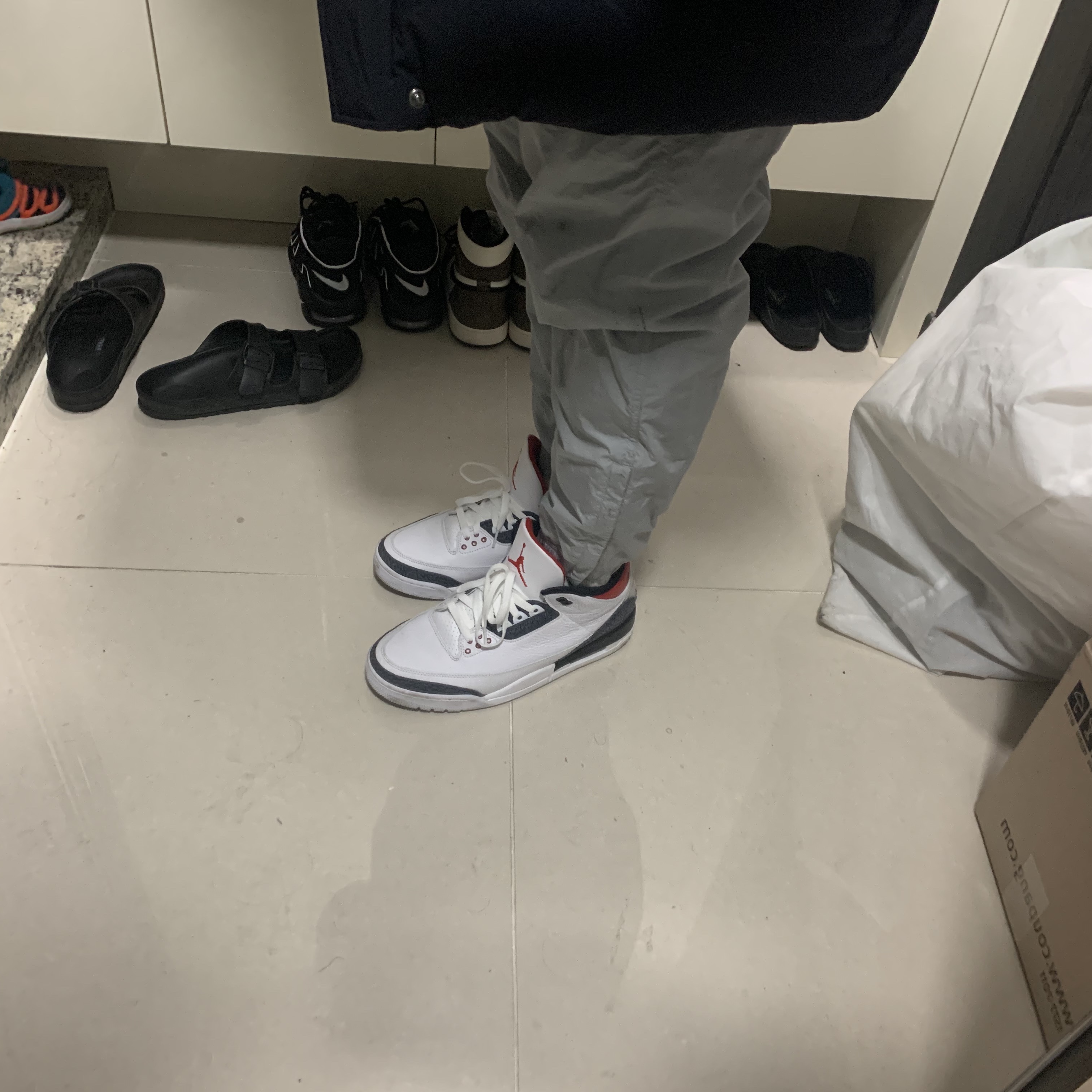 Jordan 3 Retro SE Denim Fire Red 착용 스타일 - 2