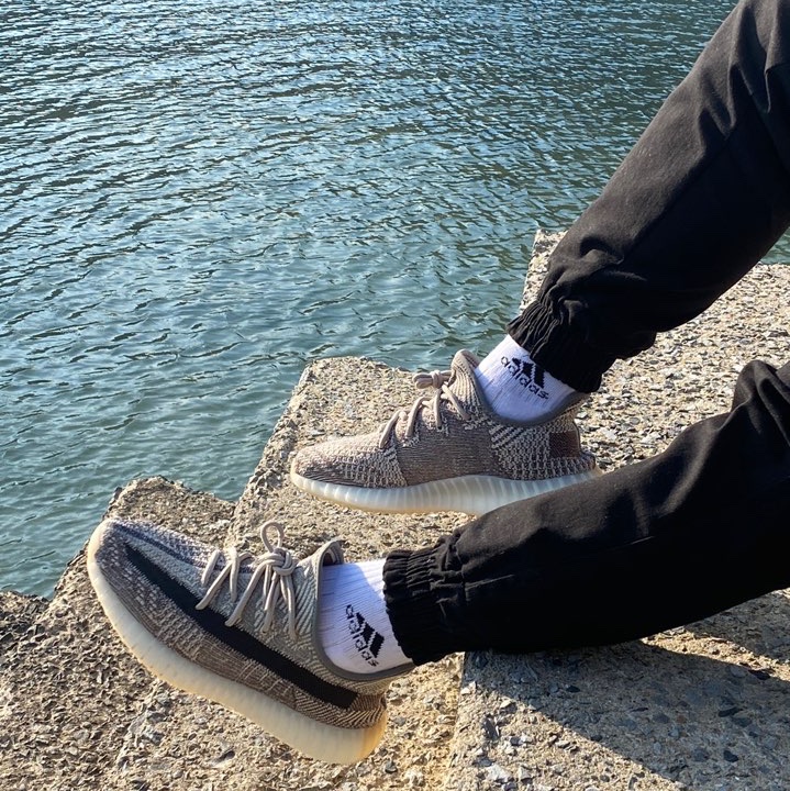 Adidas Yeezy Boost 350 V2 Zyon 착용 스타일