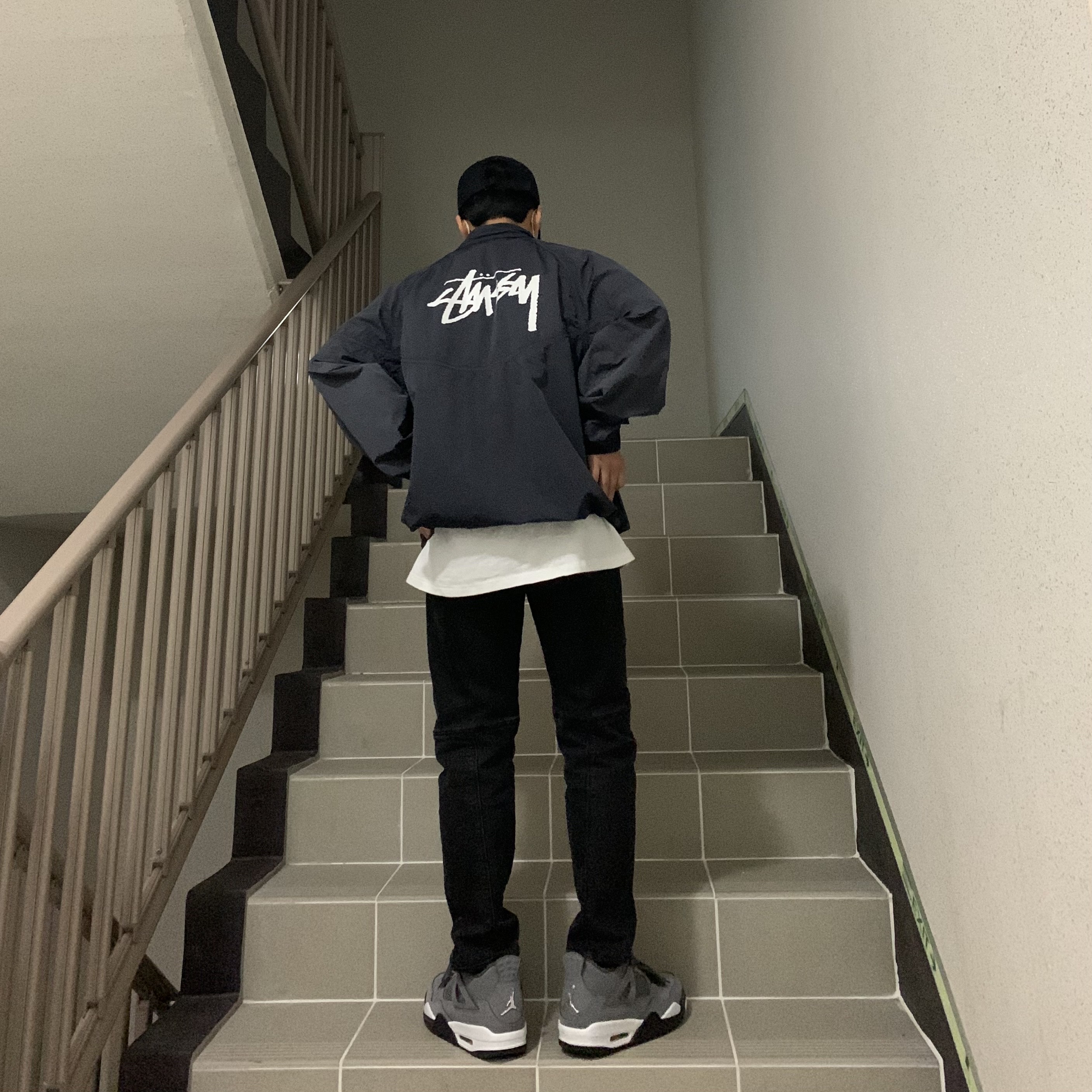 Nike x Stussy Windrunner Jacket Off Noir, Jordan 4 Retro Cool Grey 2019 착용 스타일
