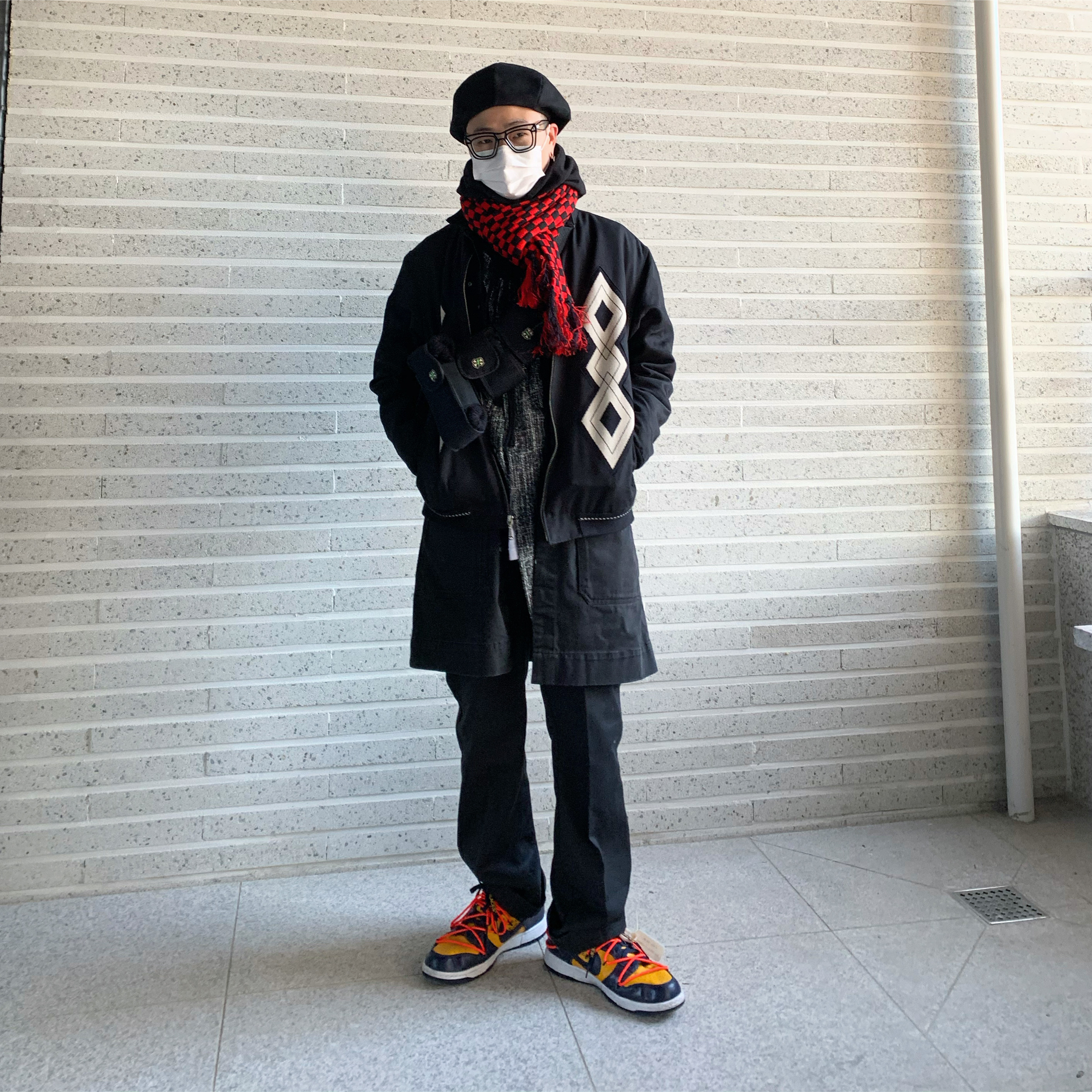 Nike x Off-White Dunk Low University Gold Midnight Navy 착용 스타일