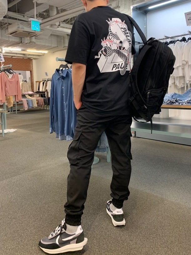 Palace Hesh Mit Fresh T-Shirt Black - 20SS, Nike x Sacai LDWaffle Black 착용 스타일 - 1