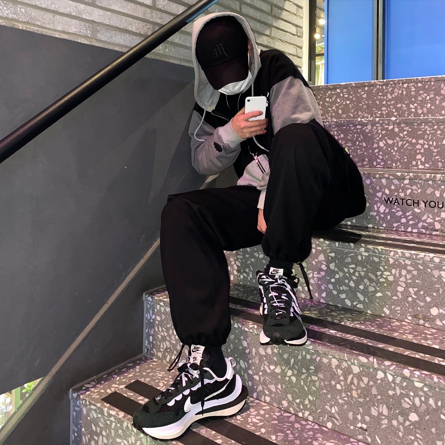 Nike x Sacai VaporWaffle Black White 착용 스타일