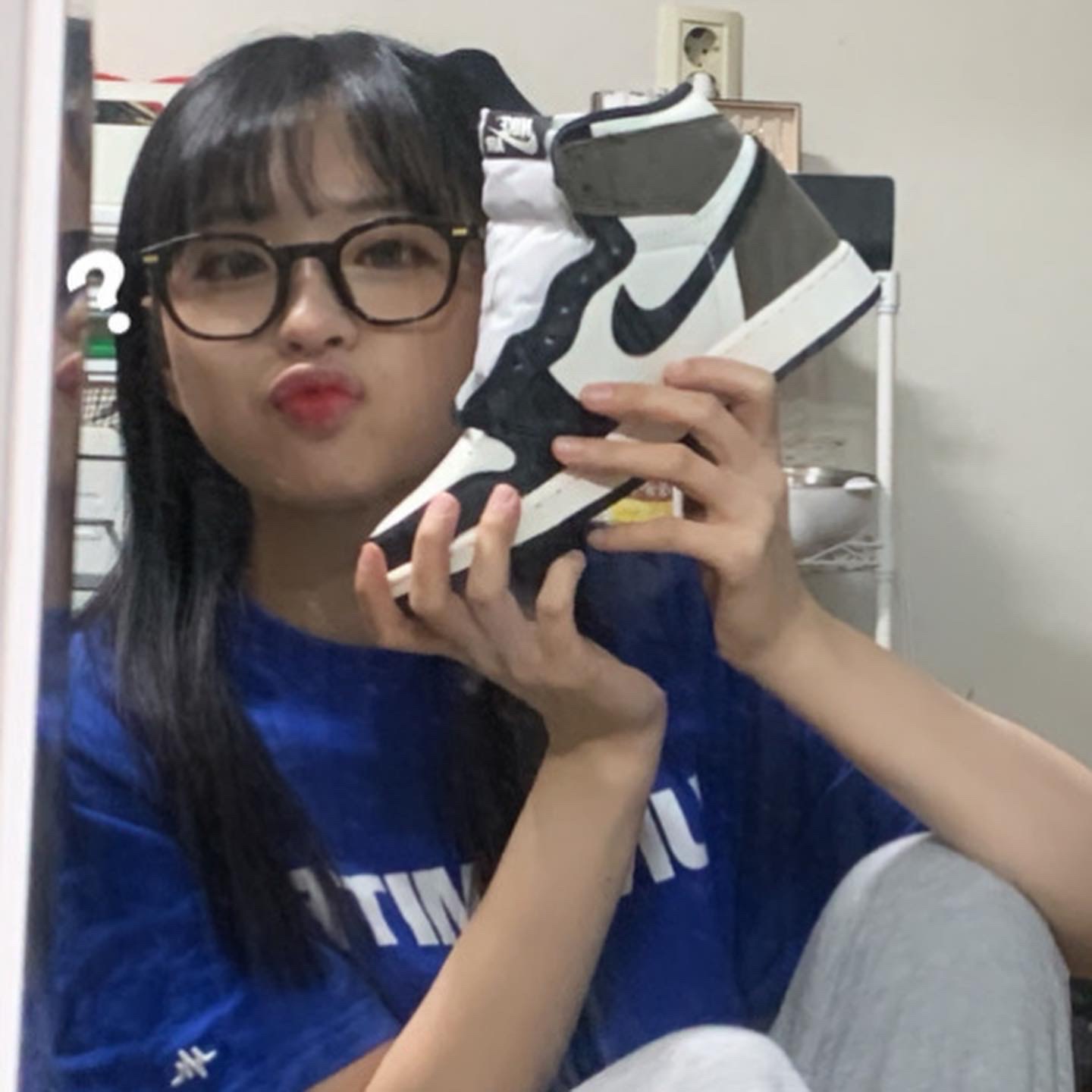 (GS) Jordan 1 Retro High OG Black Mocha 착용 스타일