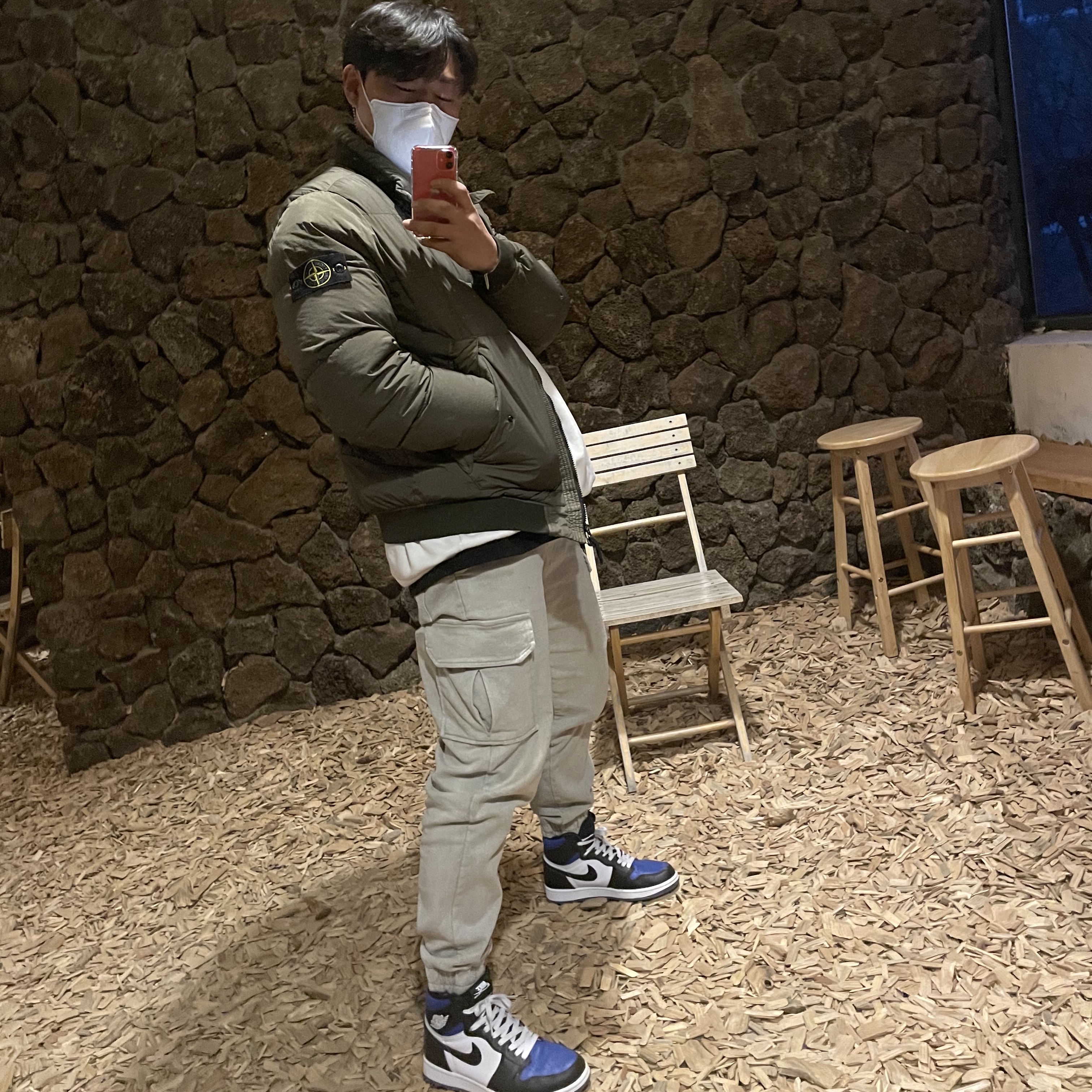 Jordan 1 Retro High OG Royal Toe 착용 스타일 - 1