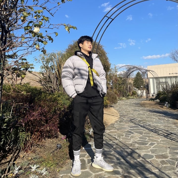 Anti Social Social Club x Fragment Bolt Hoodie Blue, Adidas Yeezy Boost 350 V2 Static - Non-Reflective 2018 착용 스타일