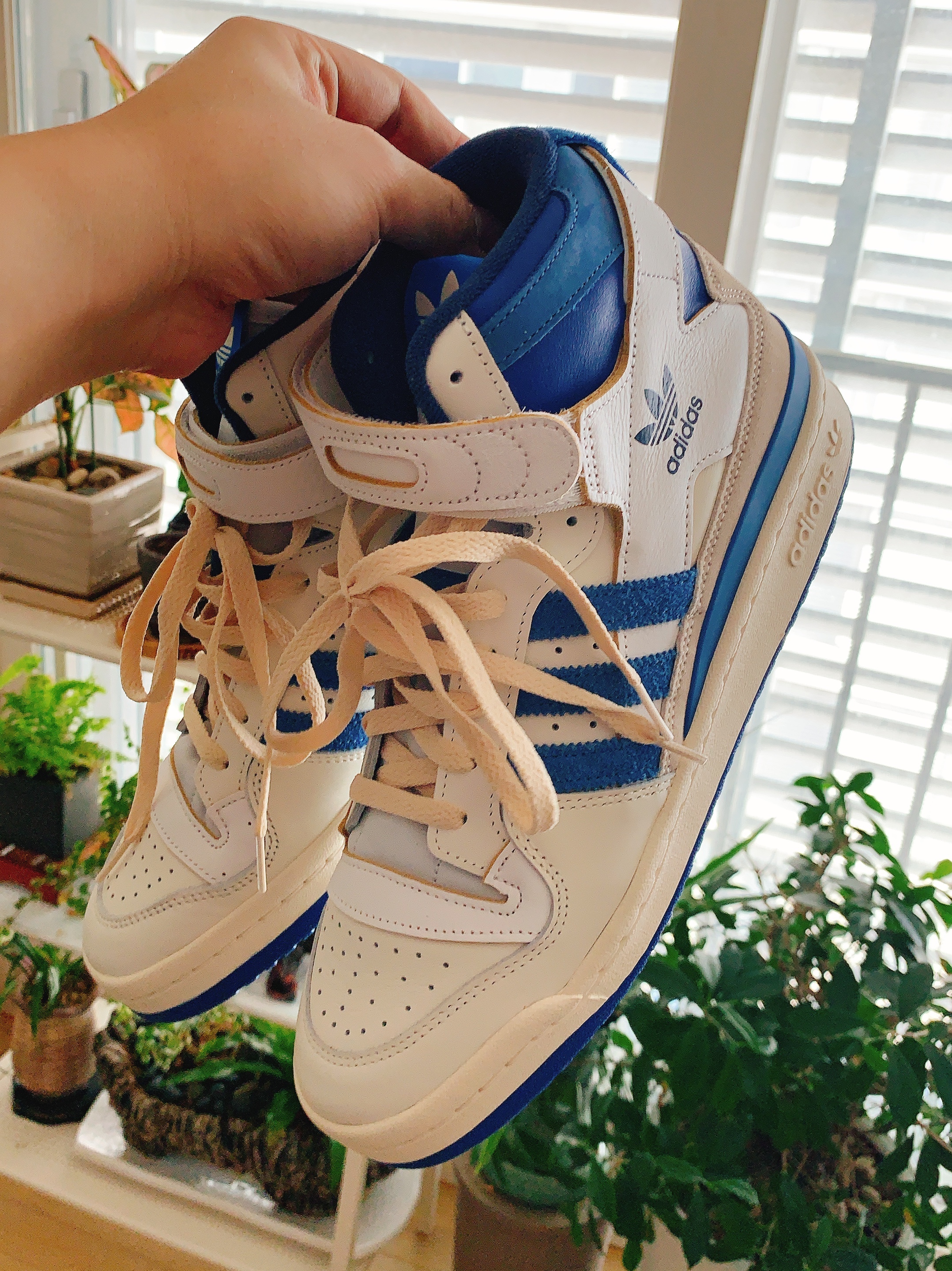 Adidas OG Forum 84 High Blue Thread 착용 스타일