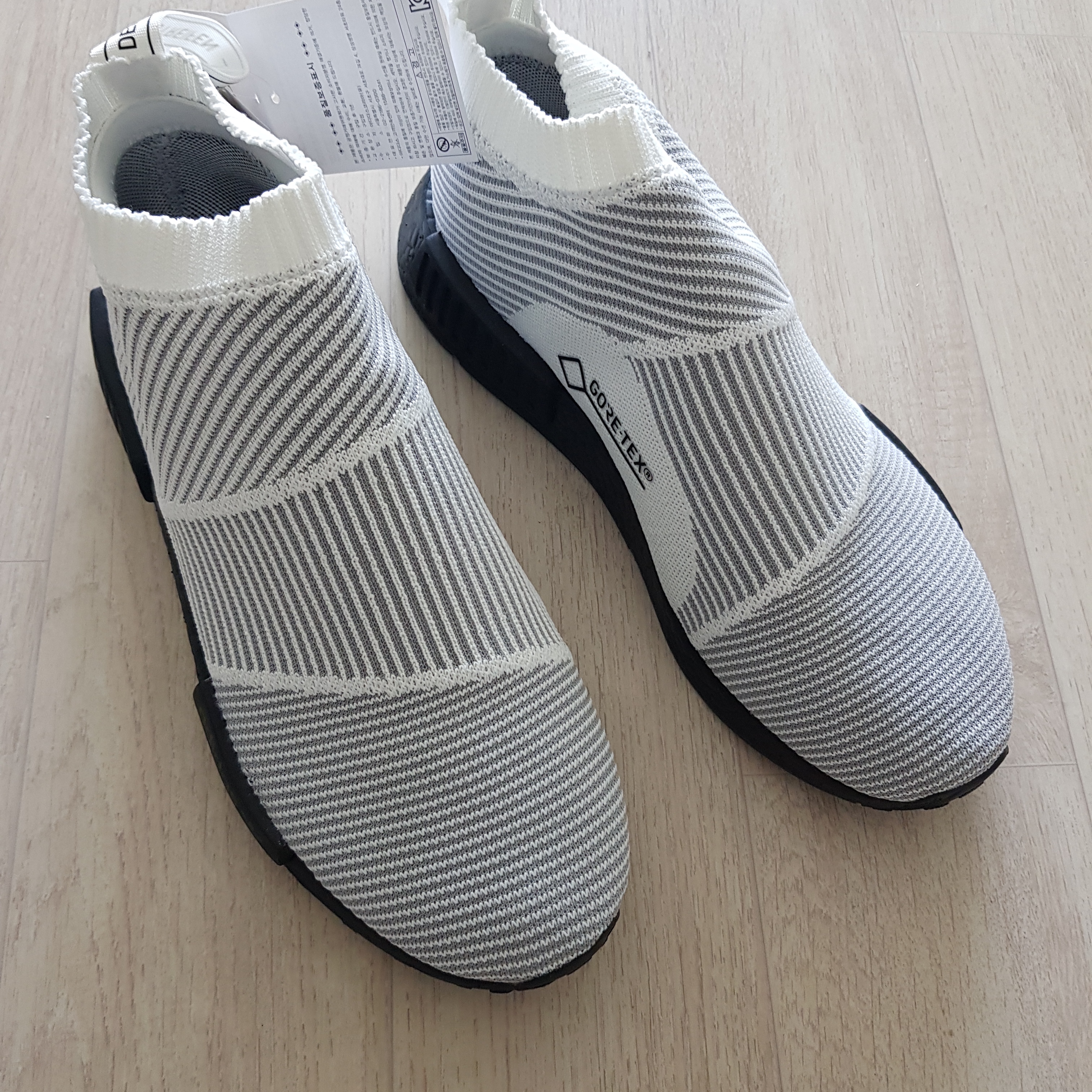 Adidas NMD CS1 Primeknit Gore-Tex White 착용 스타일 - 1