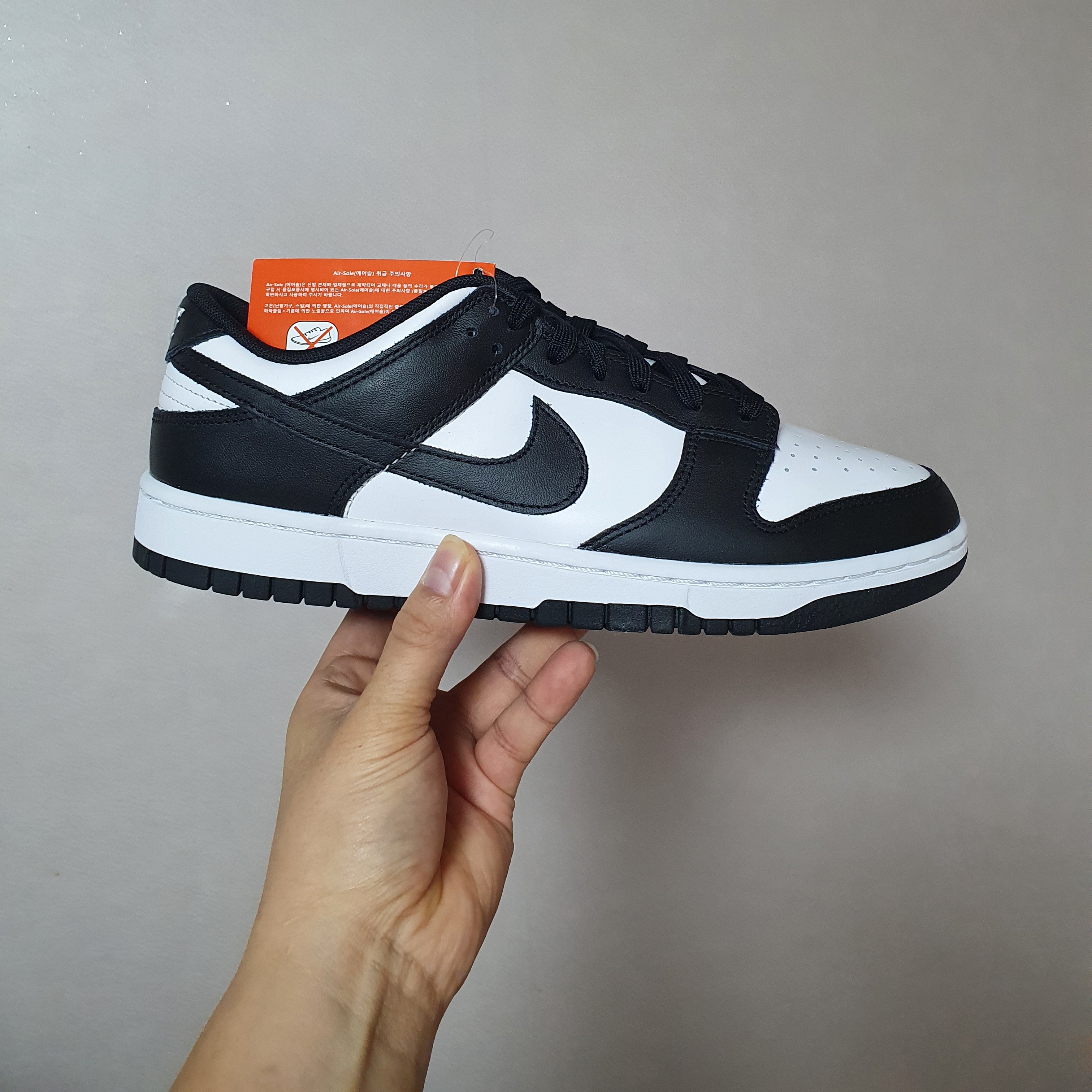 Nike Dunk Low Retro Black 착용 스타일 - 1