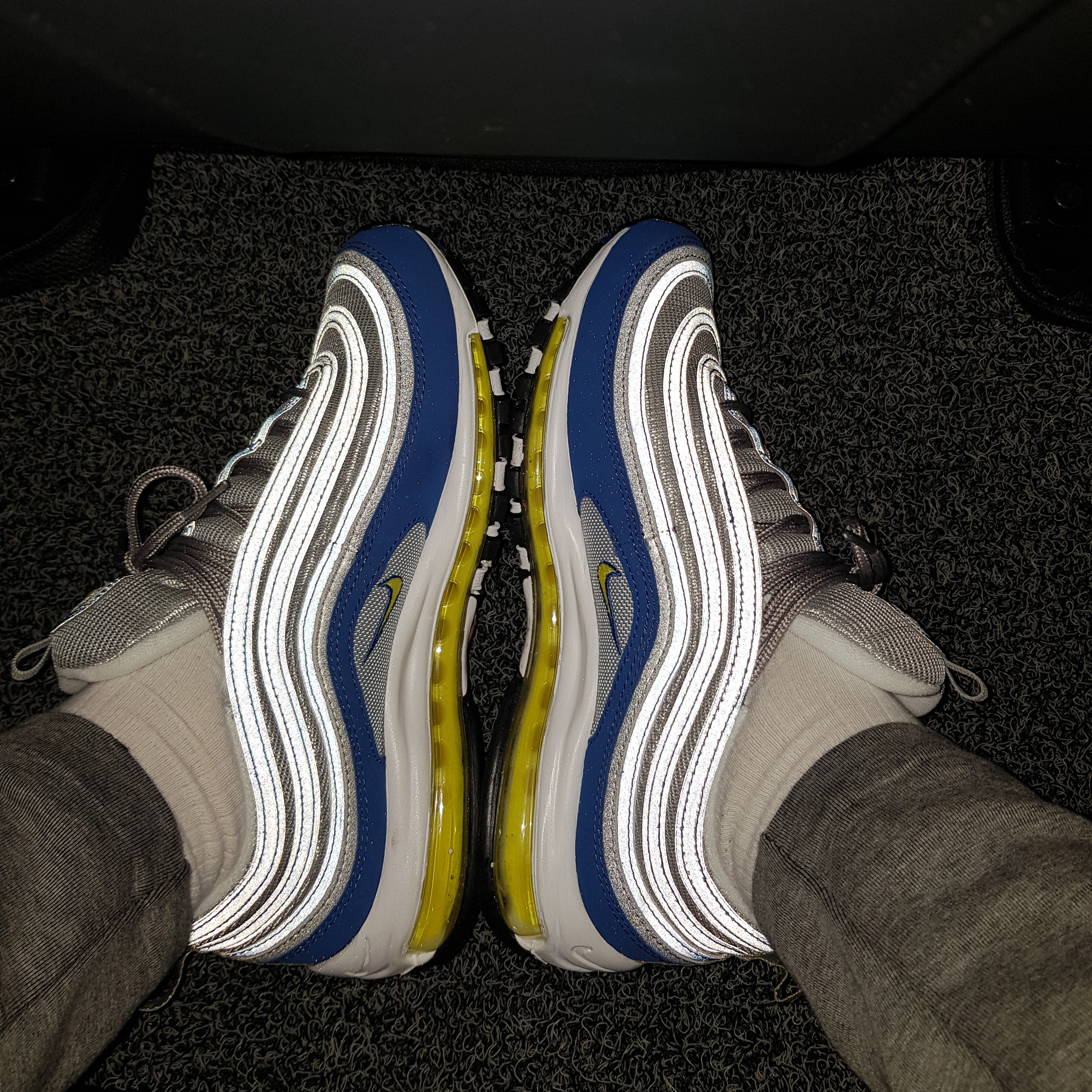 Nike Air Max 97 OG Royal Neon 착용 스타일 - 3