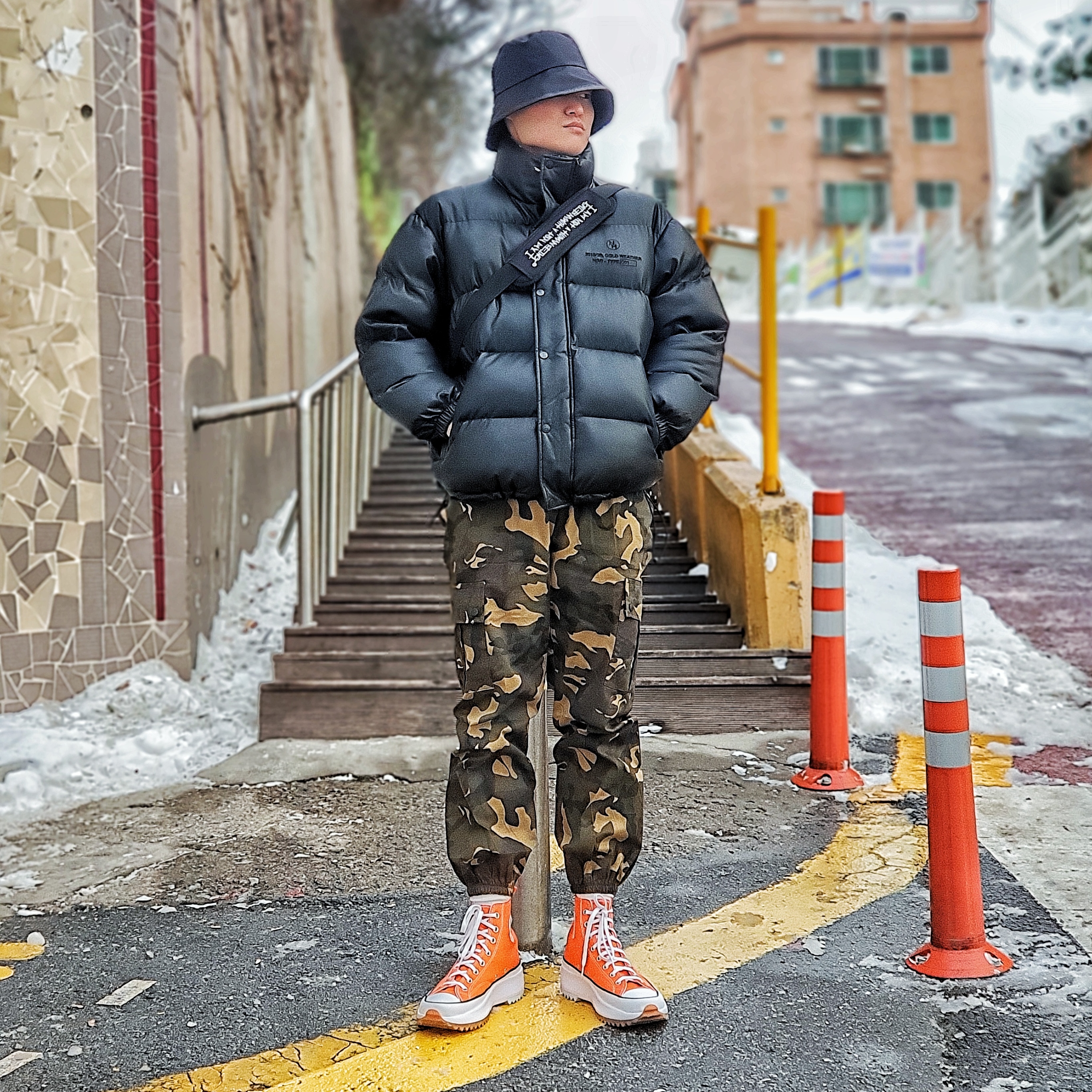 Converse Run Star Hike Hi Total Orange 착용 스타일