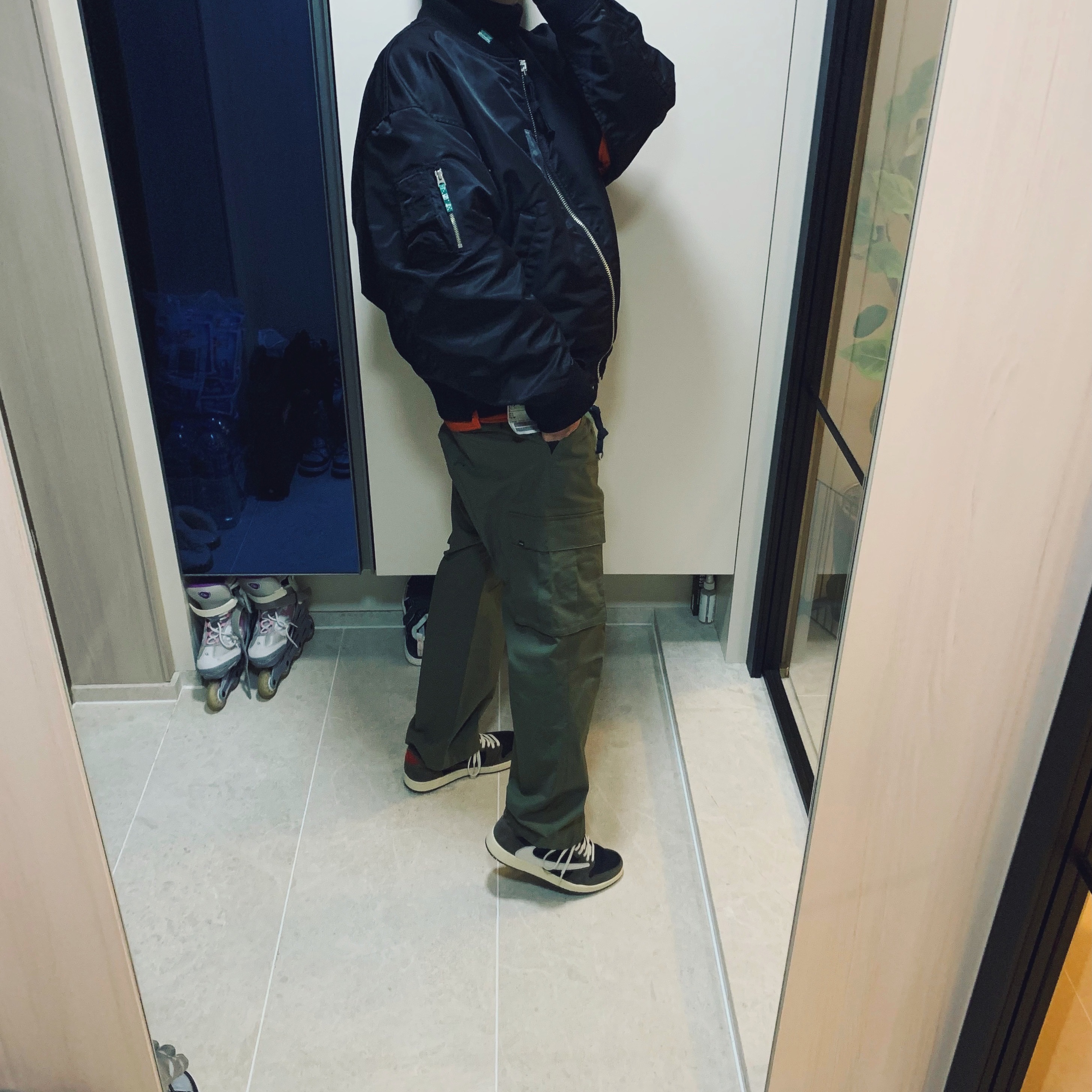 Jordan 1 x Travis Scott Retro Low OG SP Mocha 착용 스타일