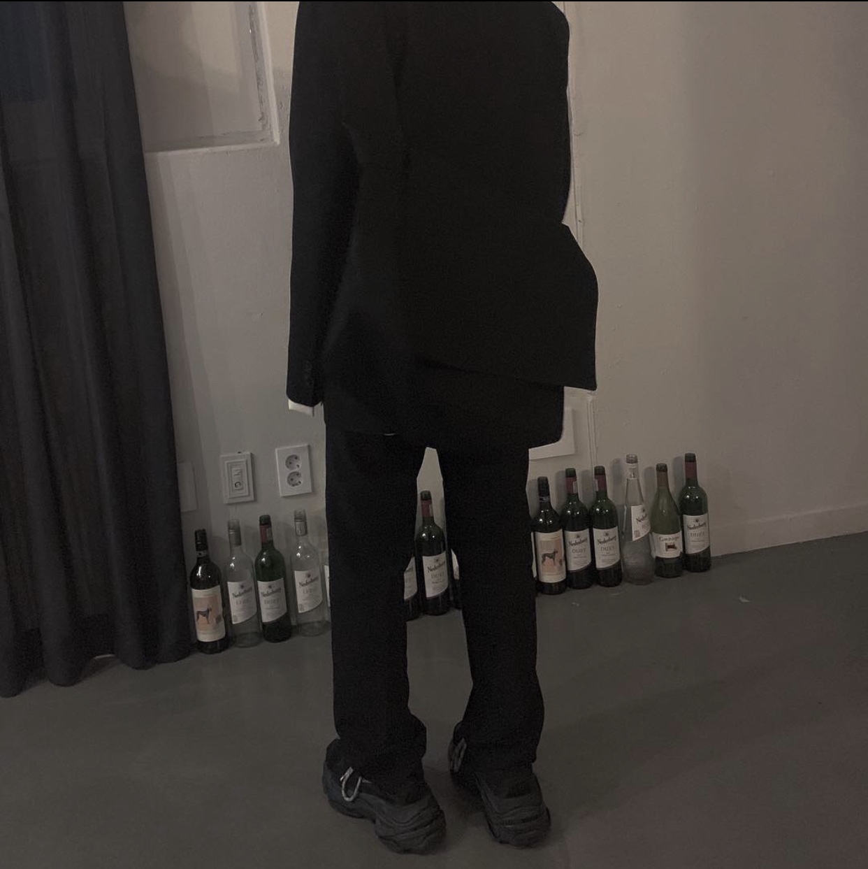 Balenciaga Triple S Sneakers Black 2020 착용 스타일