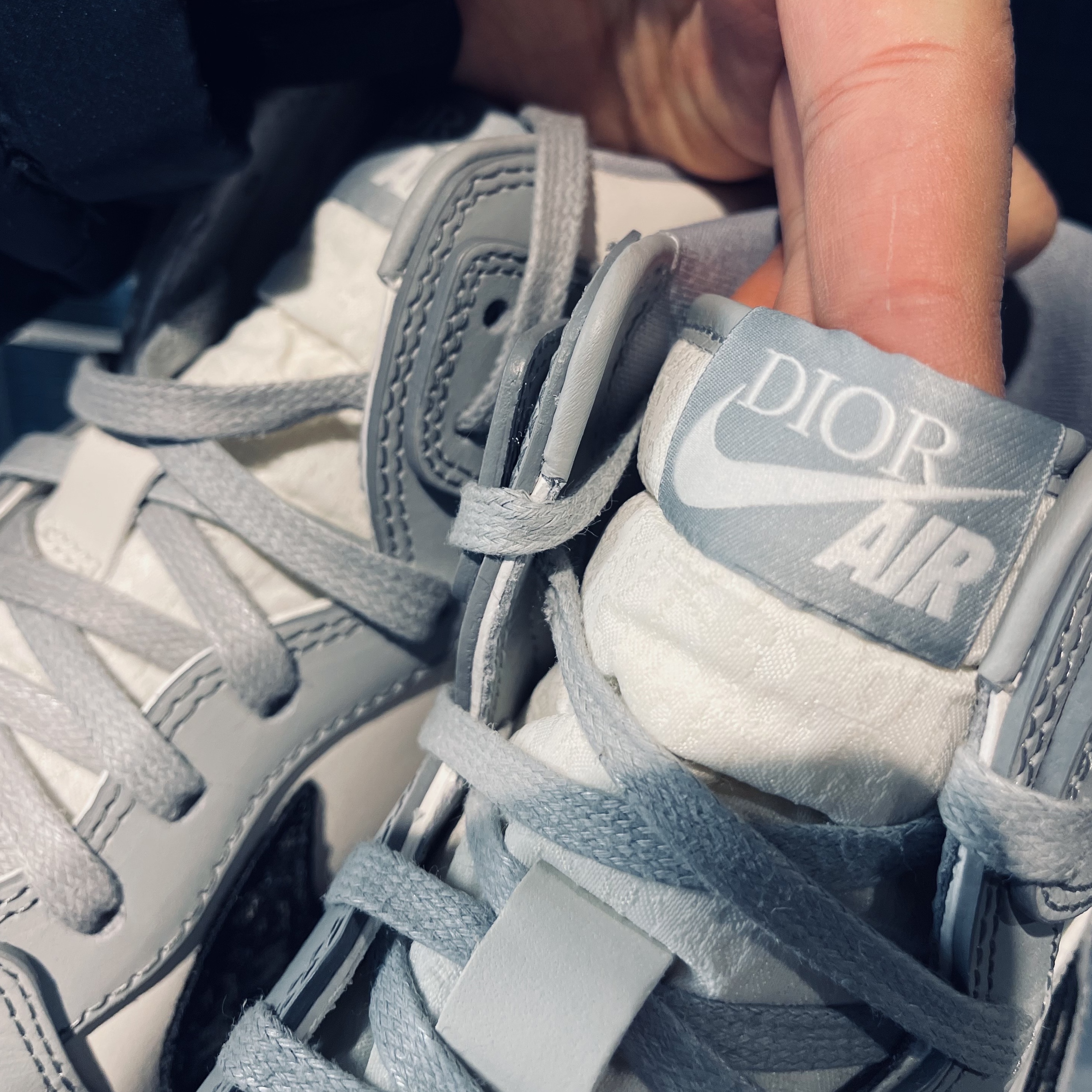 Jordan 1 x Dior High OG 착용 스타일