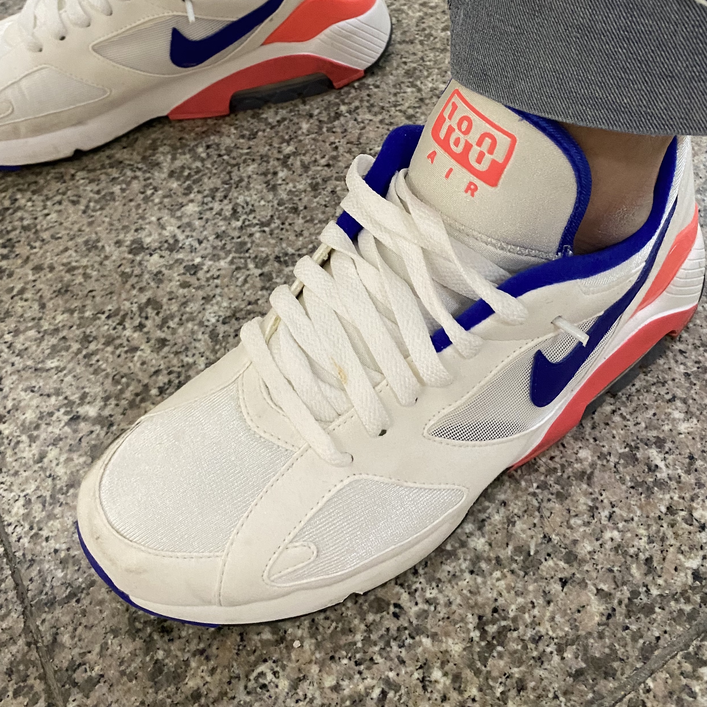 Nike Air Max 180 Ultramarine 2018 착용 스타일