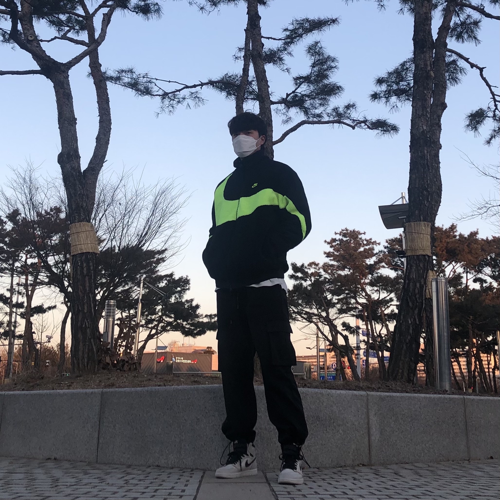 Jordan 1 Retro High OG Defiant SB NYC to Paris 착용 스타일