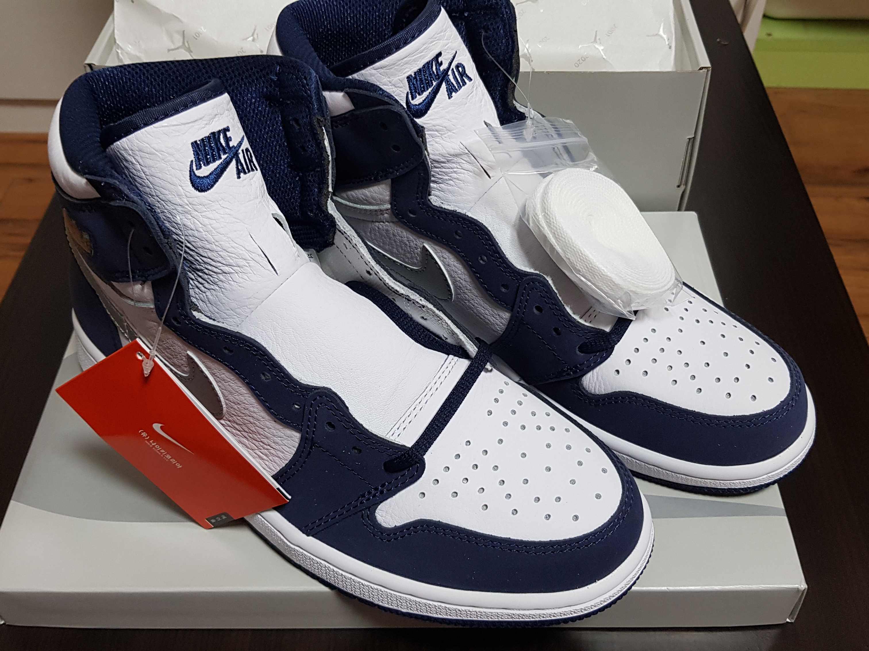 Jordan 1 Retro High OG CO.JP Midnight Navy 착용 스타일