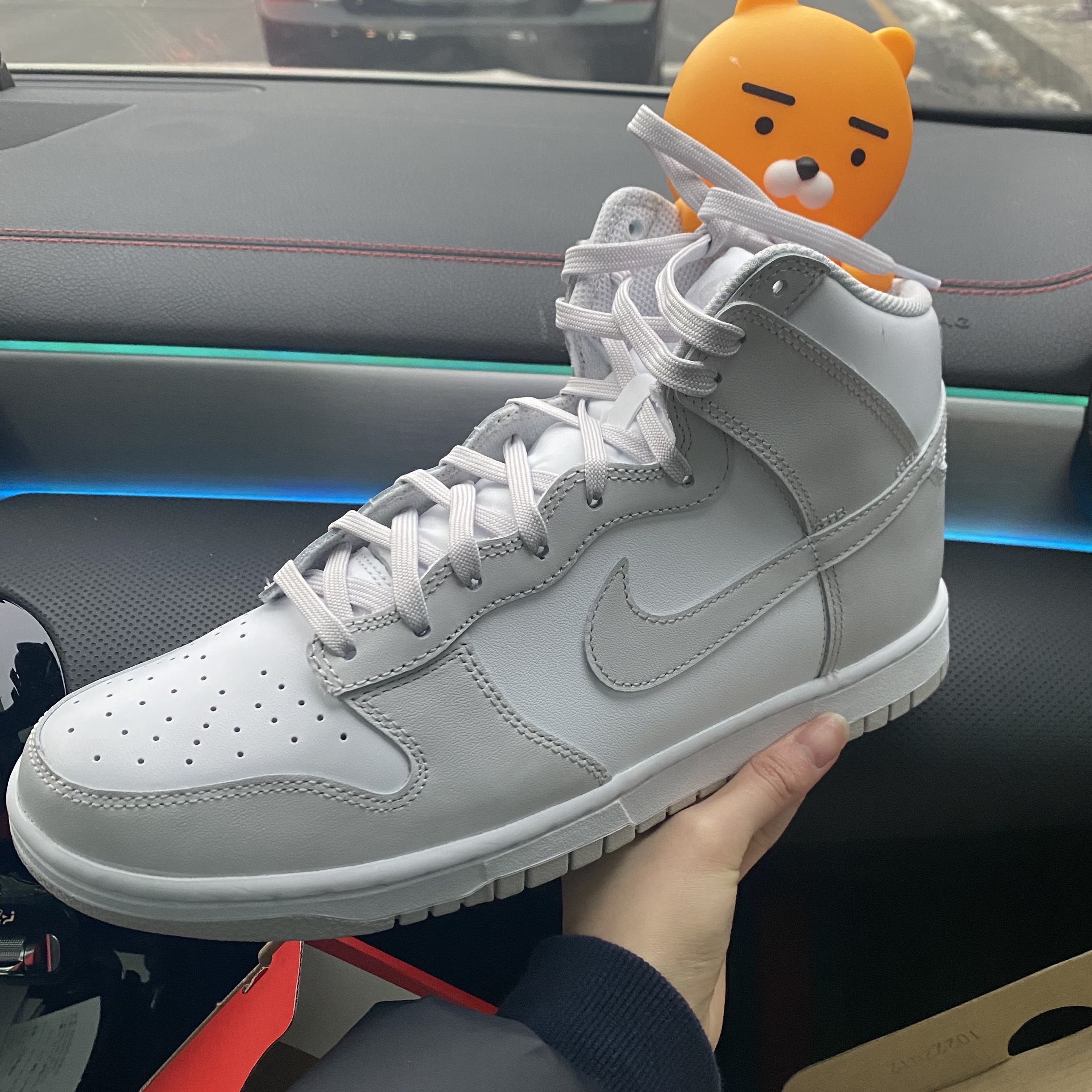 Nike Dunk High Retro Vast Grey 착용 스타일 - 2