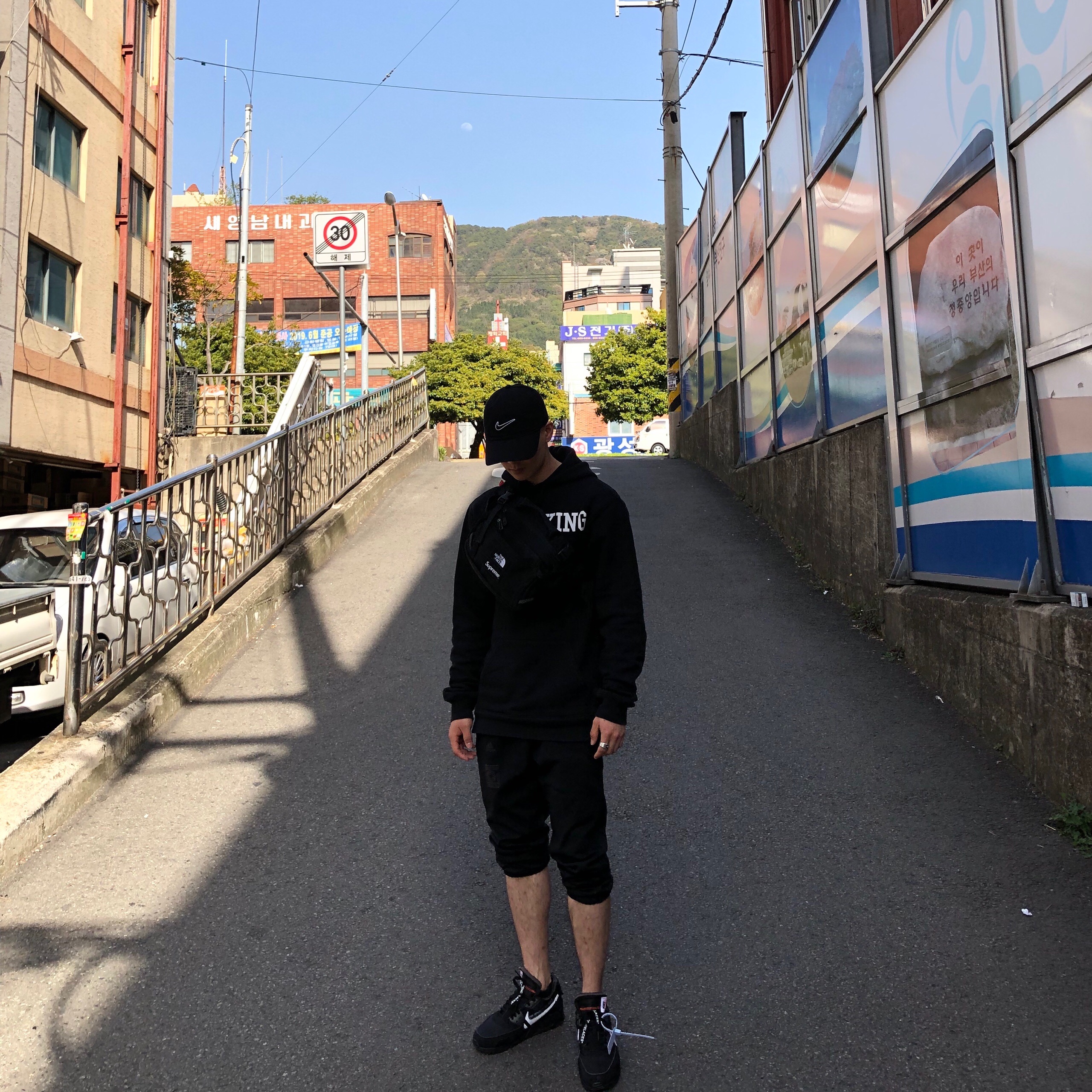 Nike x Off-White Air Max 90 V2 Black White 착용 스타일