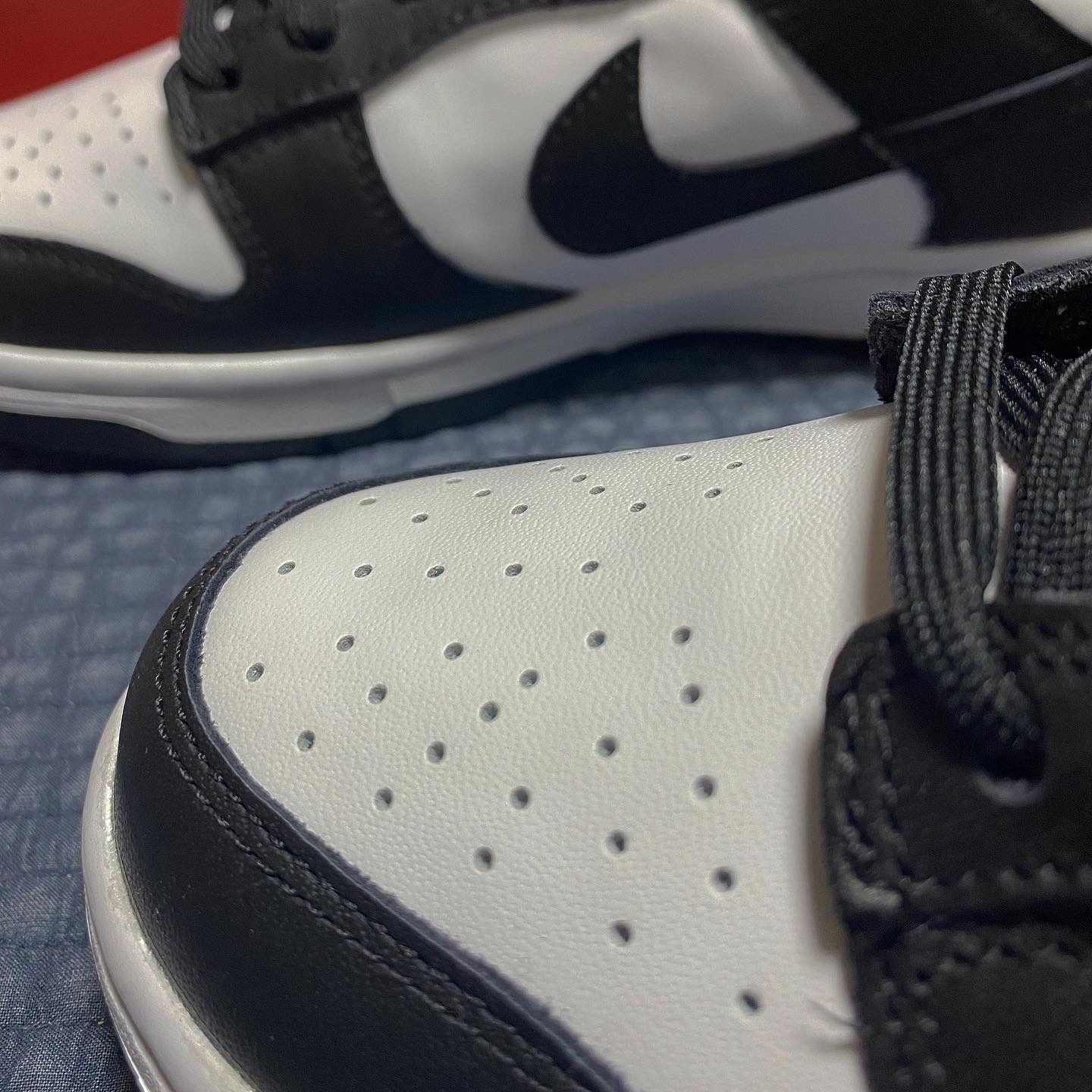 Nike Dunk Low Retro Black 착용 스타일 - 2