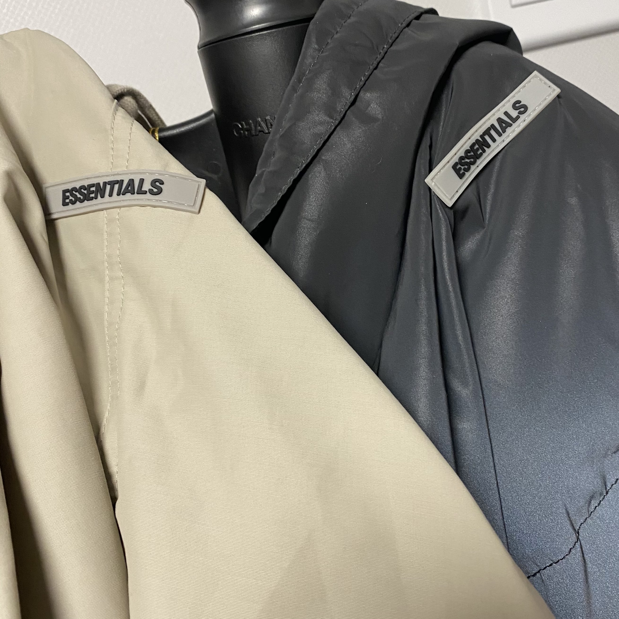 Essentials Puffer Jacket Navy/Dark Navy - Ssense Exclusive, Essentials Track Pants Iridescent - 20SS 착용 스타일