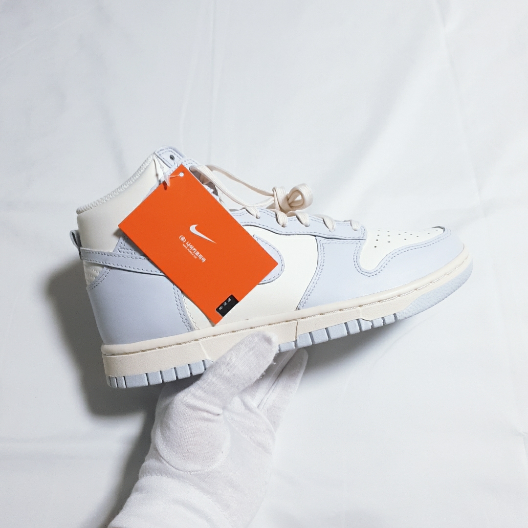 (W) Nike Dunk High Football Grey 착용 스타일 - 1