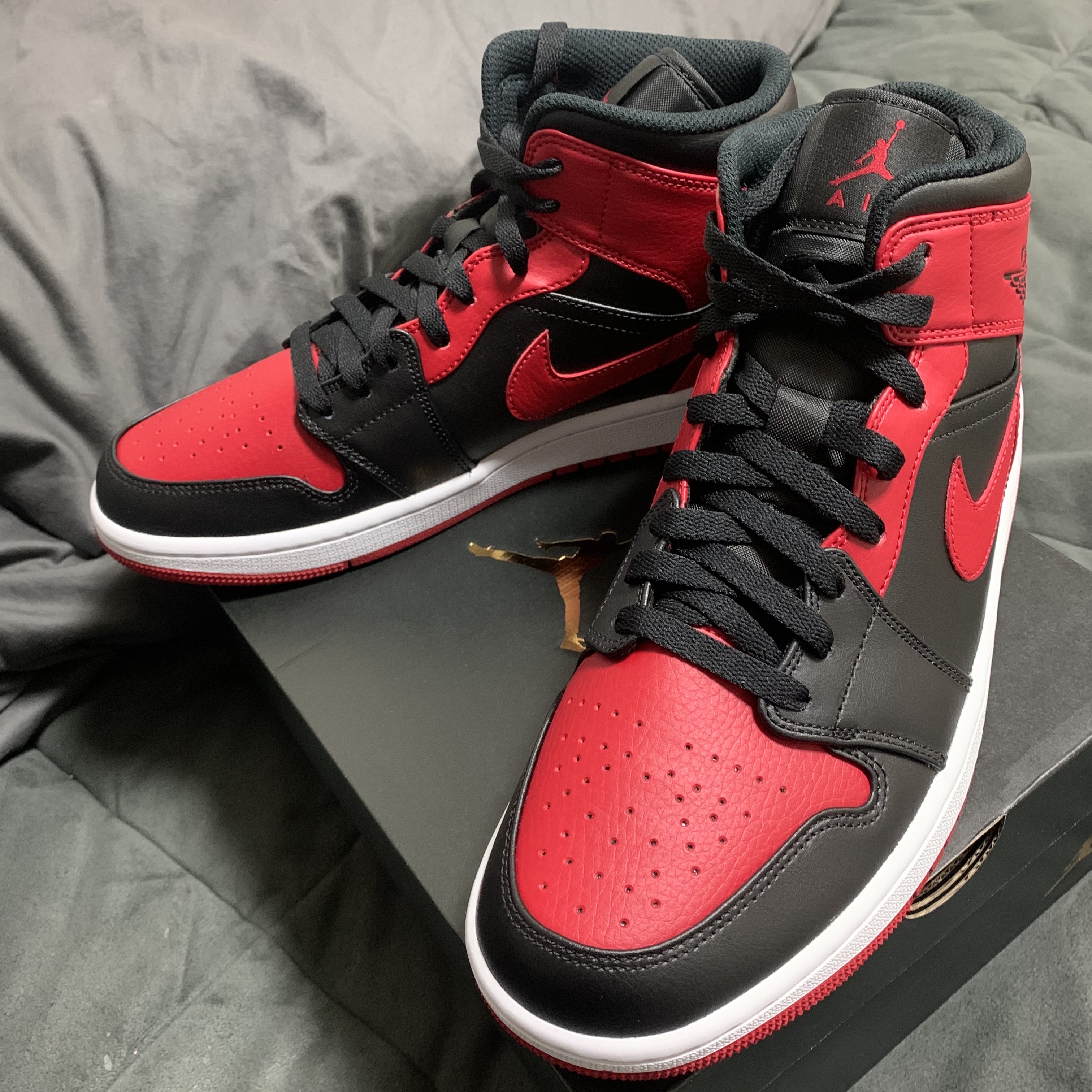 Jordan 1 Mid Bred Banned 2020 착용 스타일 - 2