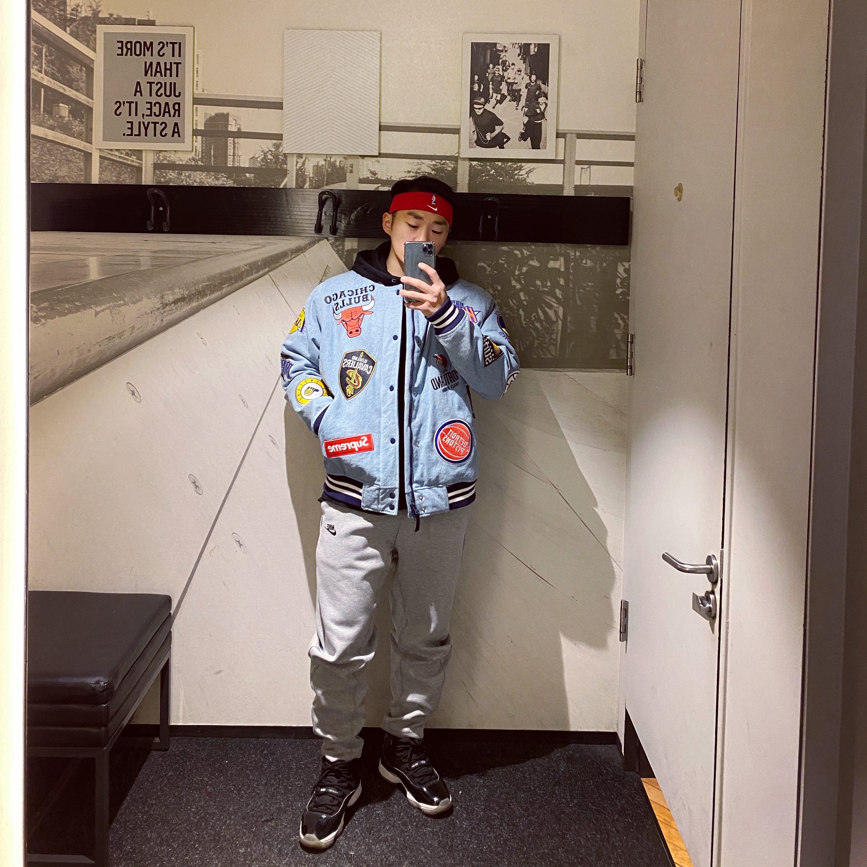 Supreme x Nike NBA Teams Warm-Up Jacket Denim - 18SS, Jordan 11 Retro Space Jam 2016 착용 스타일