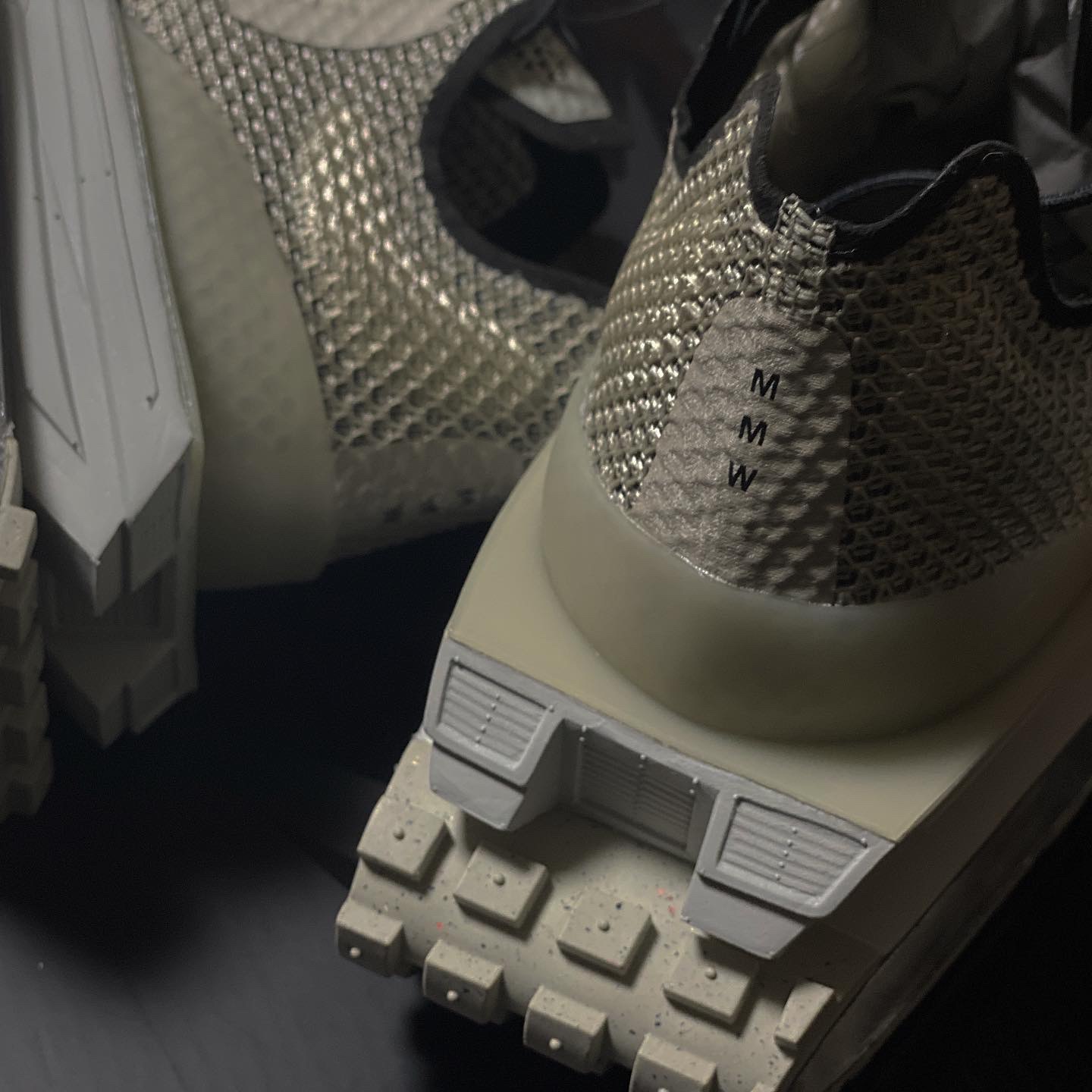 Nike x Matthew M Williams Zoom 004 Stone 착용 스타일 - 4