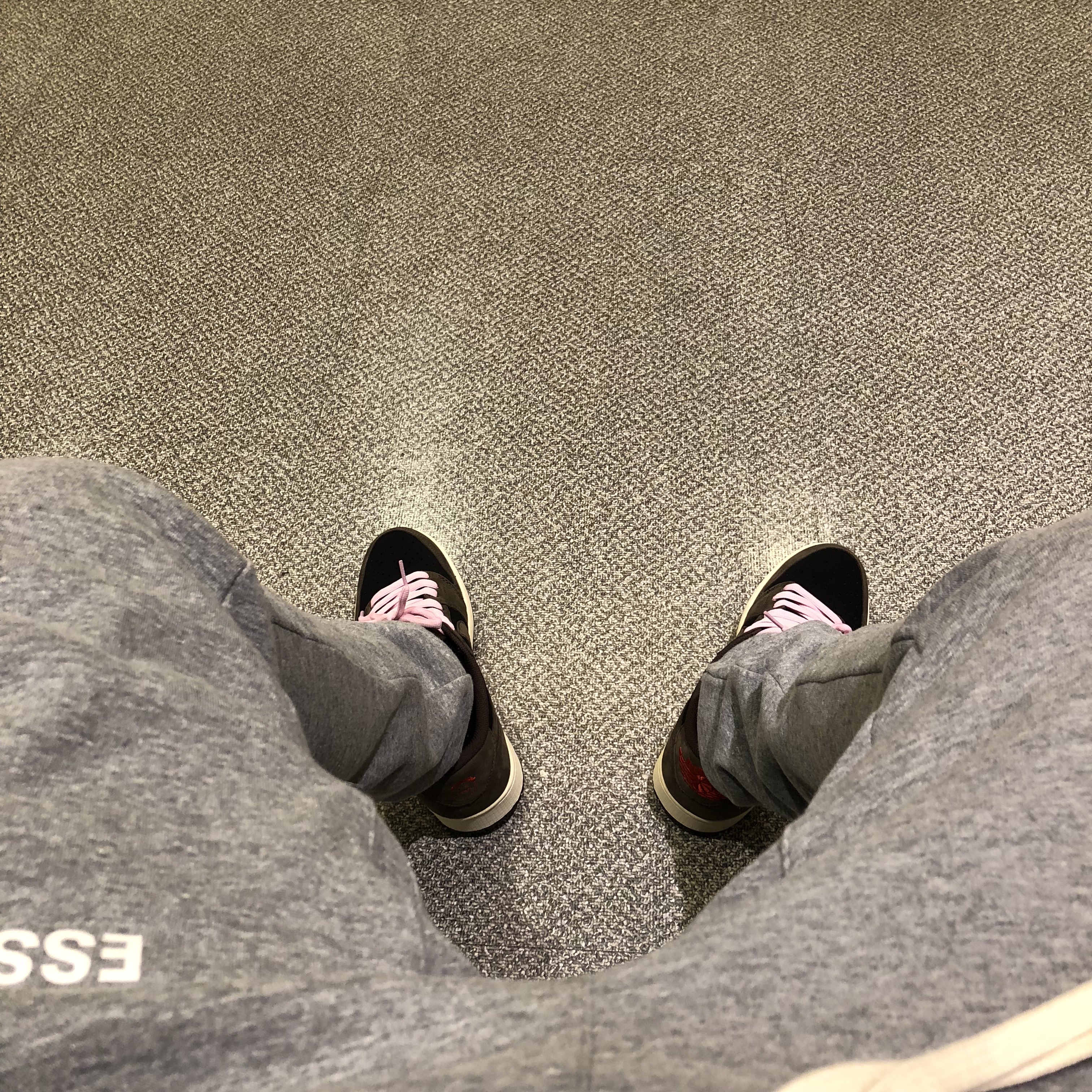 Jordan 1 x Travis Scott Retro Low OG SP Mocha 착용 스타일