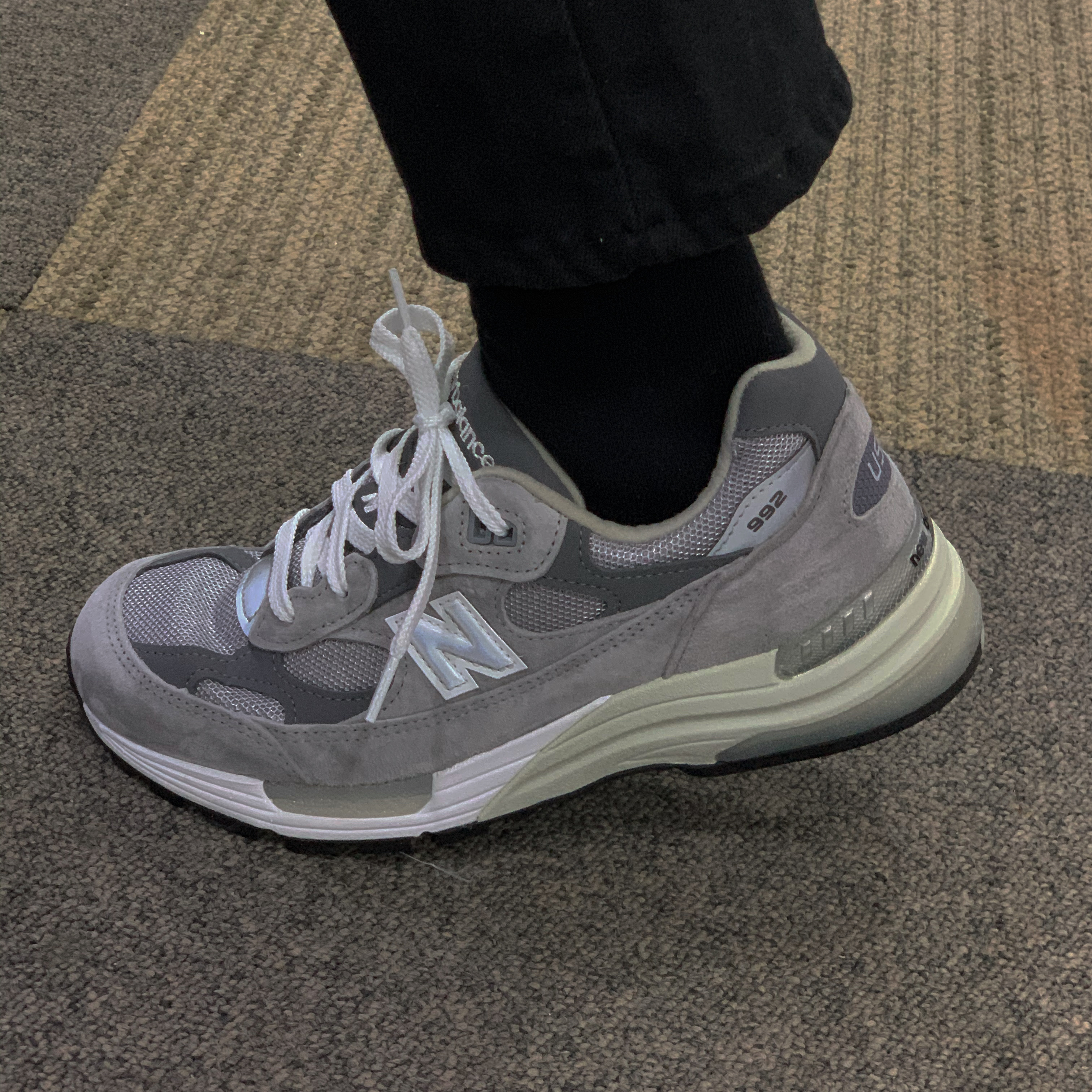 New Balance 992 Made in USA Grey - D Standard 착용 스타일