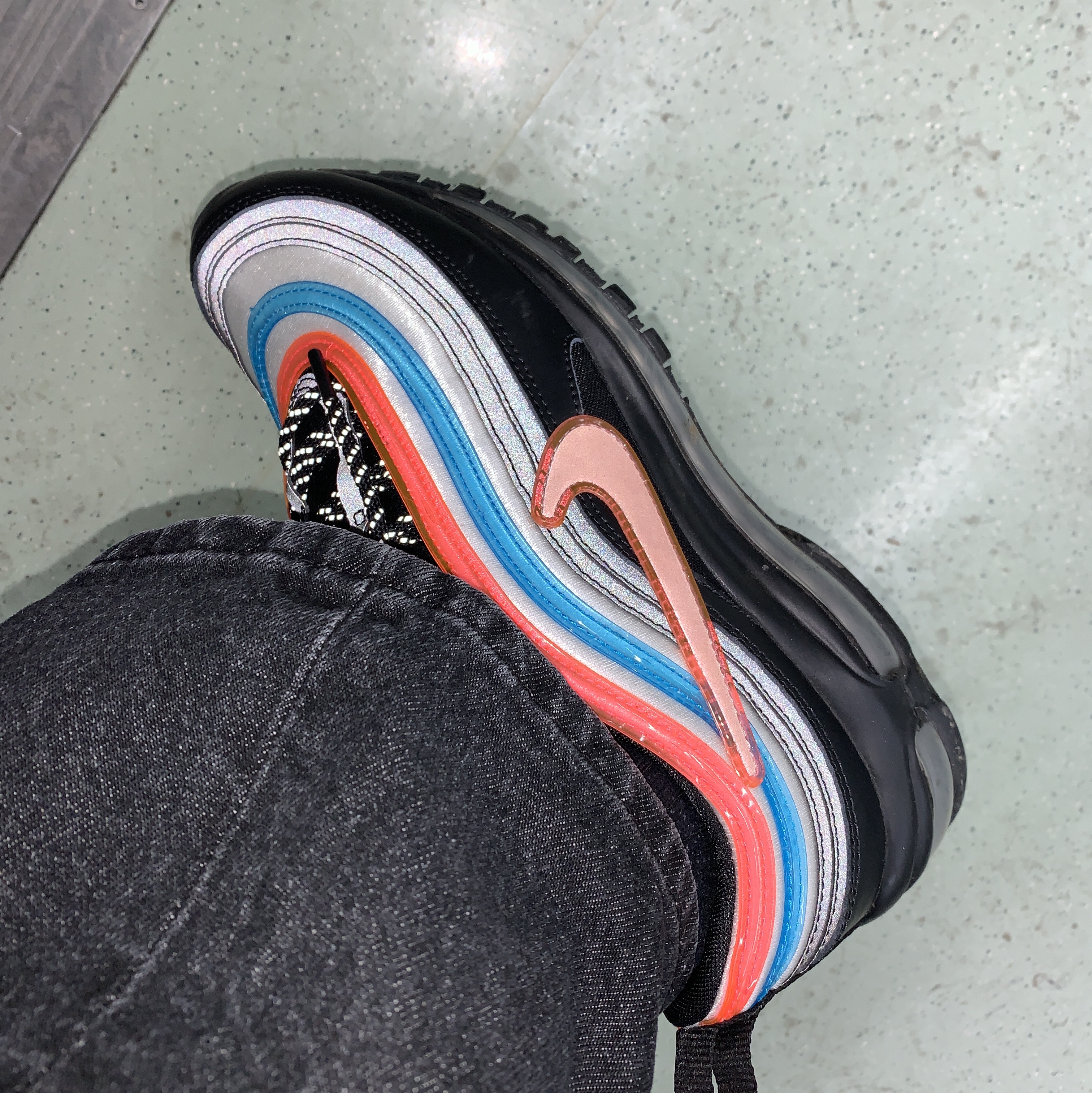 Nike Air Max 97 Neon Seoul 착용 스타일