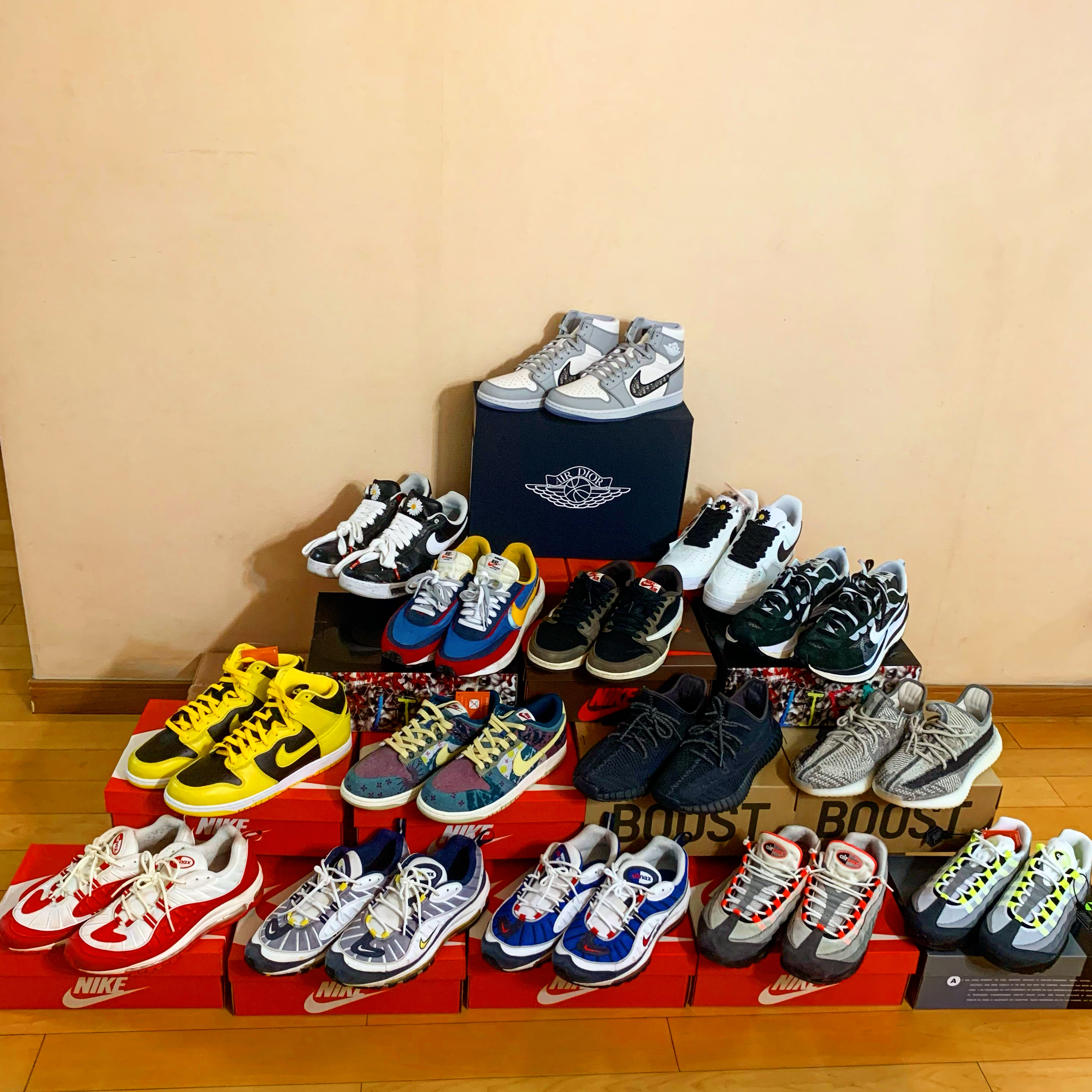 Jordan 1 x Dior High OG, Nike x Peaceminusone Air Force 1 Low Para-Noise 착용 스타일