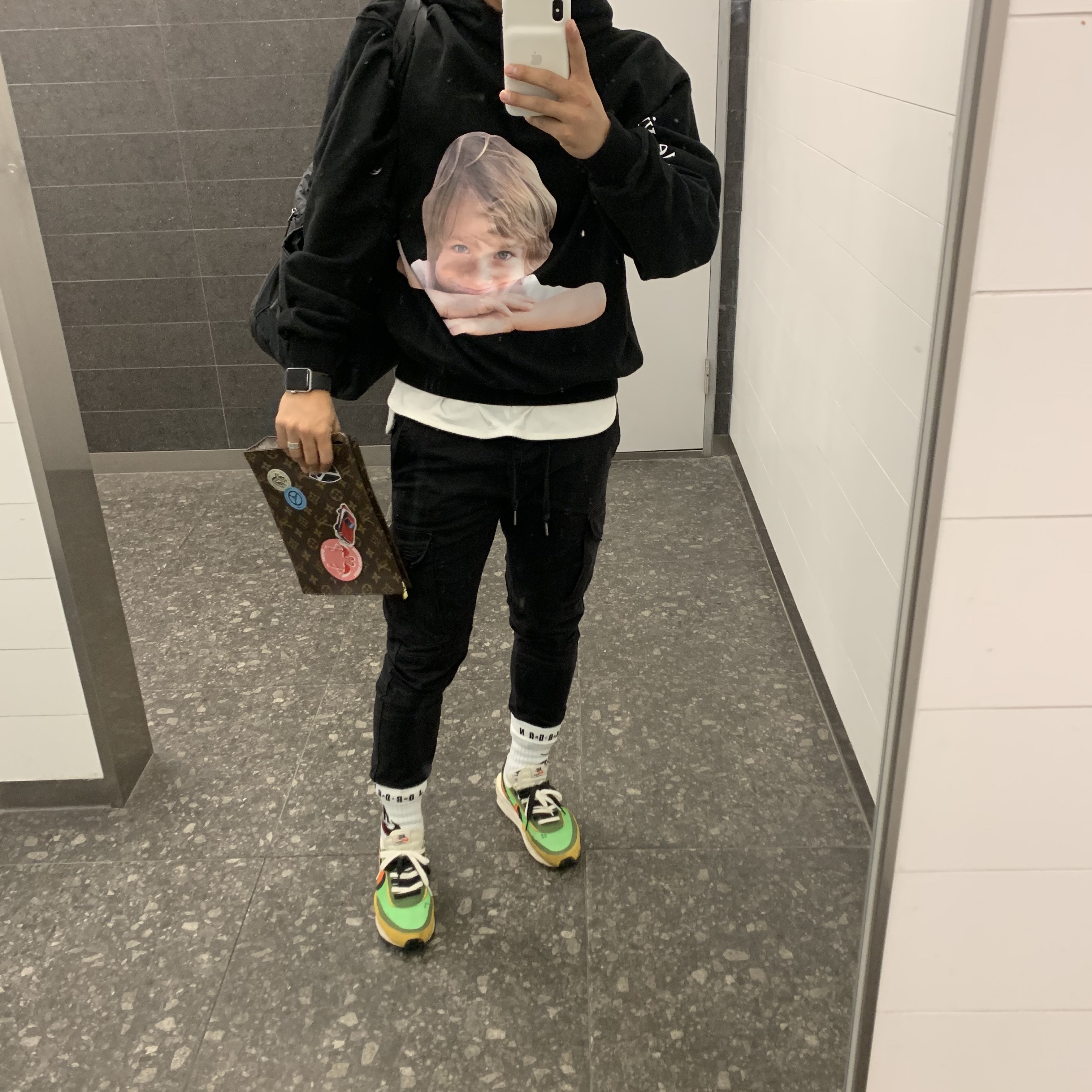 Nike x Sacai LDWaffle Green Multi 착용 스타일 - 2
