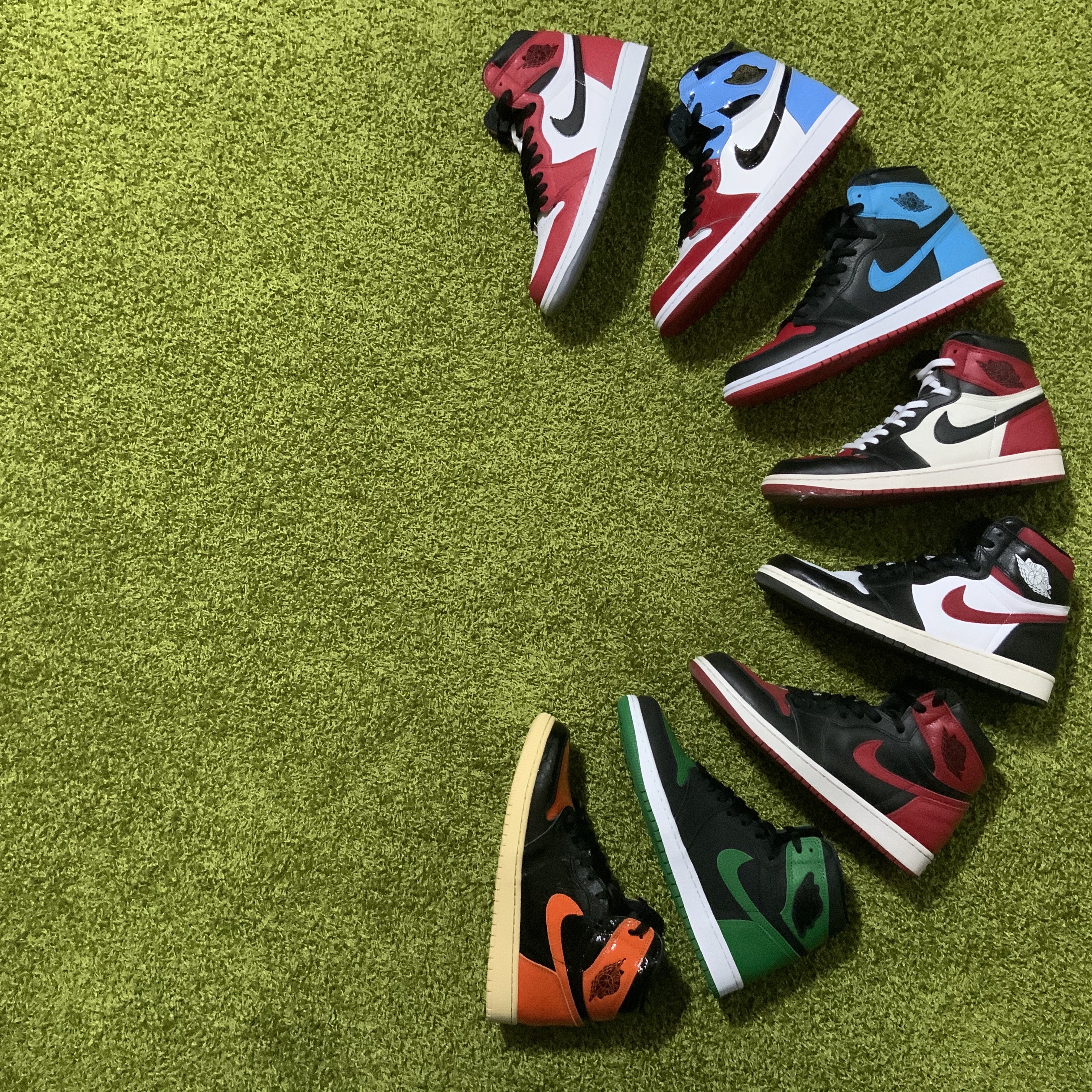Jordan 1 x Off-White Retro High University Blue, Jordan 1 x Travis Scott Retro High OG SP Mocha 착용 스타일 - 3