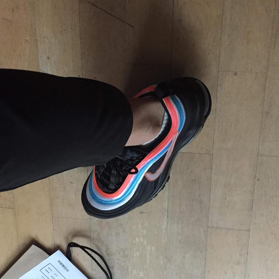 Nike Air Max 97 Neon Seoul 착용 스타일