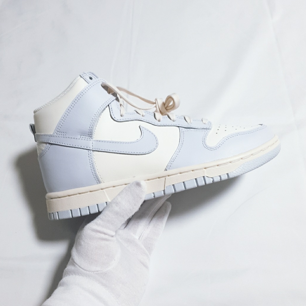 (W) Nike Dunk High Football Grey 착용 스타일 - 2